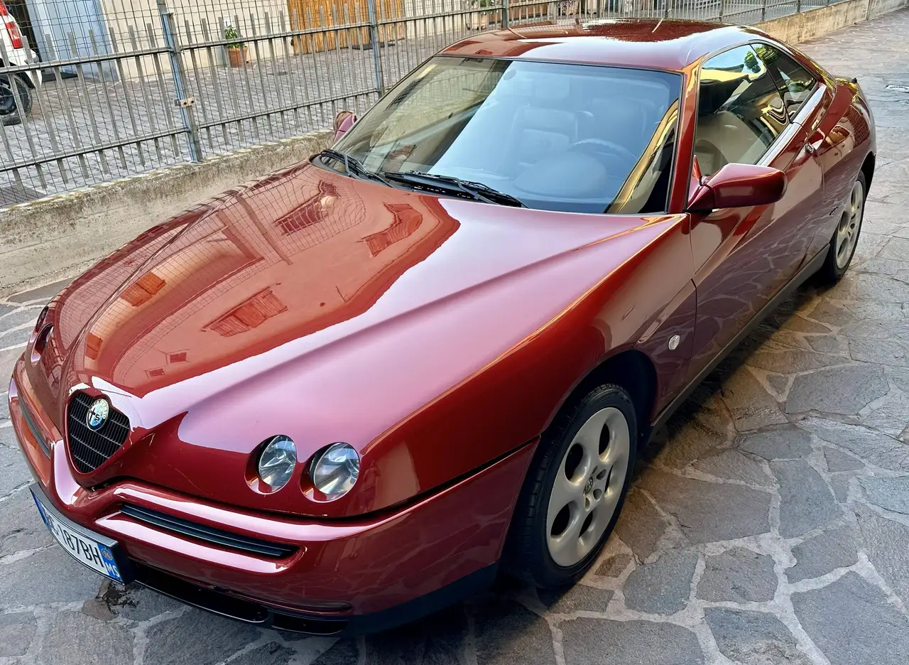 Alfa Romeo GTV 2.0 V6 tb, foto 1