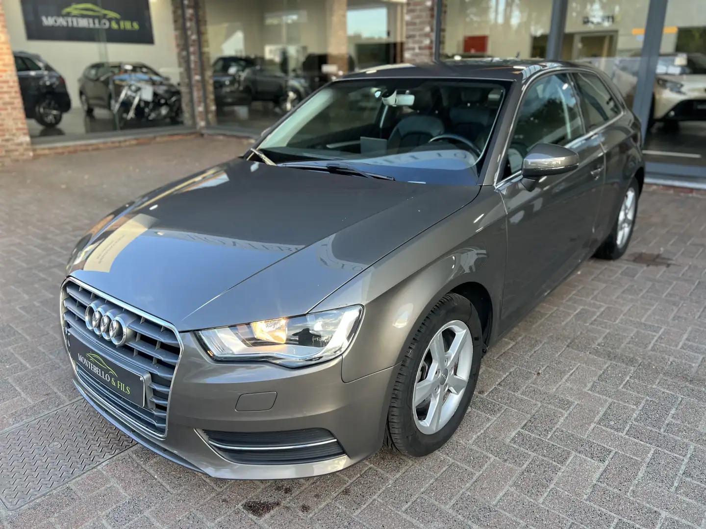Audi A3 A3 1.2 TFSI Ambition*1 ANDE GARANTIE*GSM0475323828 Beige - 2