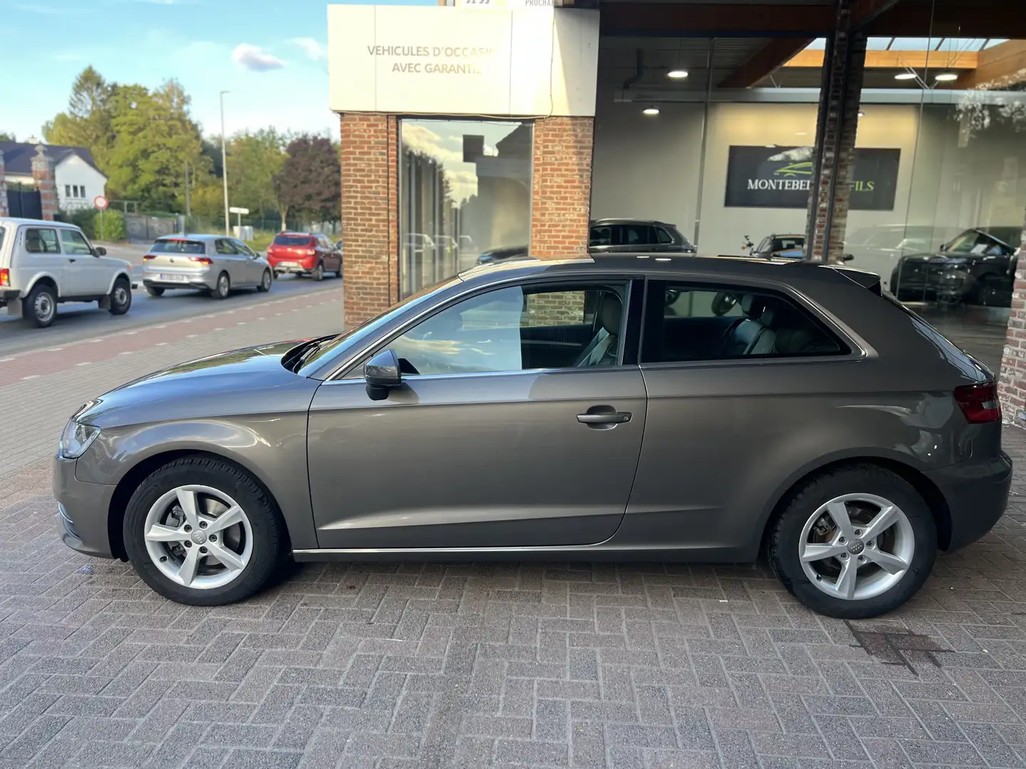 Audi A3 A3 1.2 TFSI Ambition*1 ANDE GARANTIE*GSM0475323828 Beige - 1