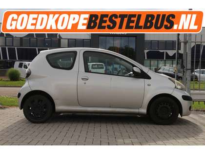 Toyota Aygo 1.0 12V Access / APK 11-2025 / Airco..