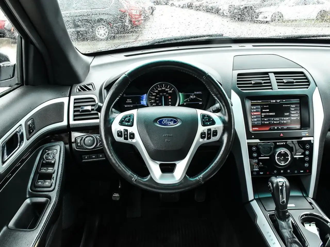 Ford Explorer снимка Ford Explorer