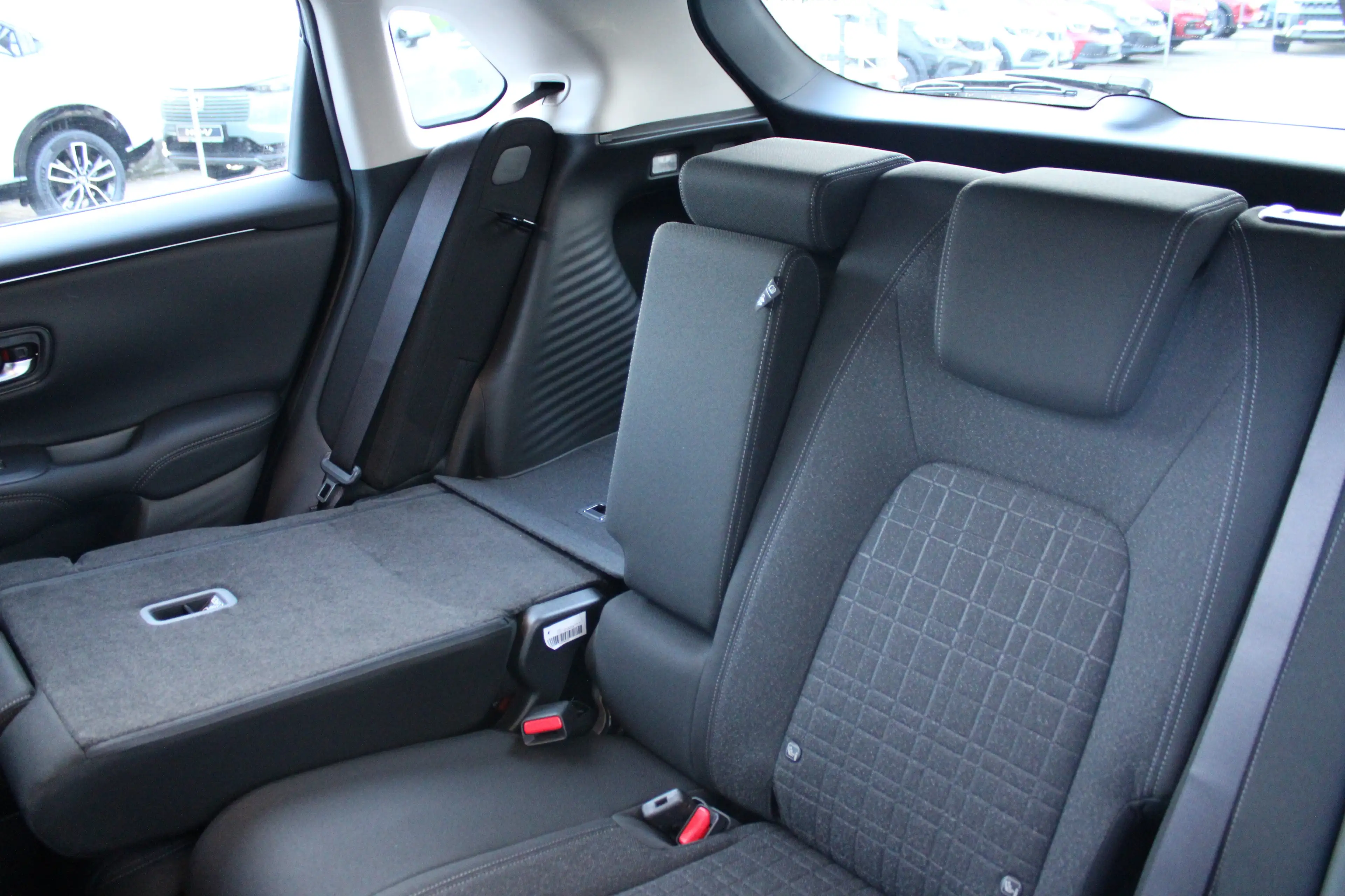 Honda ZR-V ZR-V e:HEV 2.0 i-MMD Hybrid Elegance — photo 13