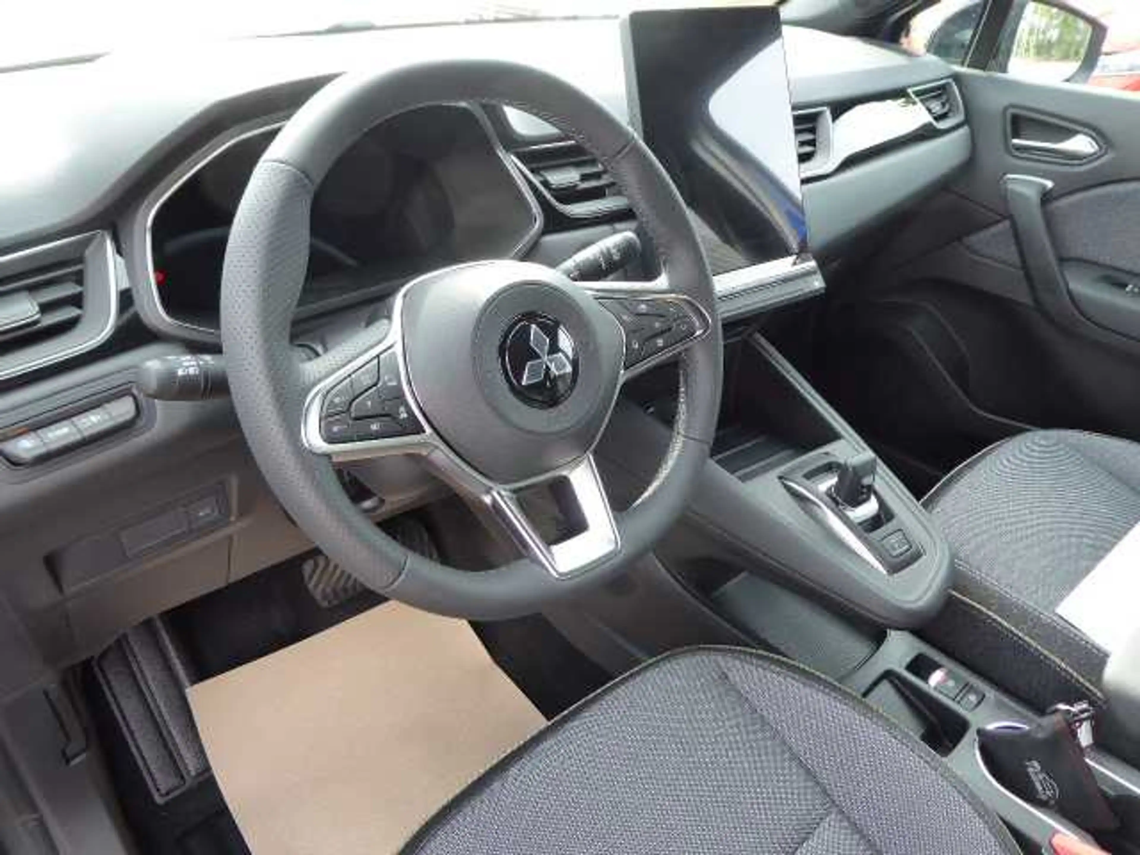 Mitsubishi Grandis Intro Edition 1.8 Hybrid — photo 5