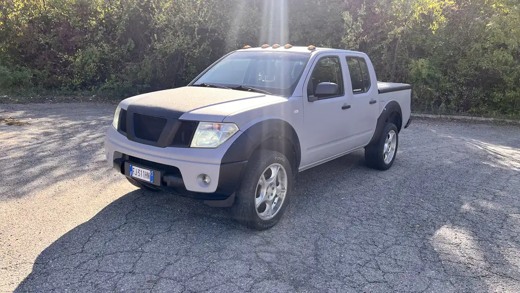 Nissan Navara 2010 из Европы — купить под ключ