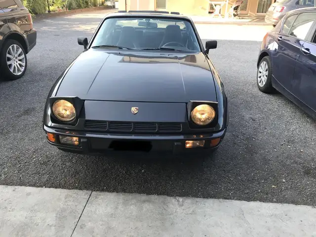 Porsche 924