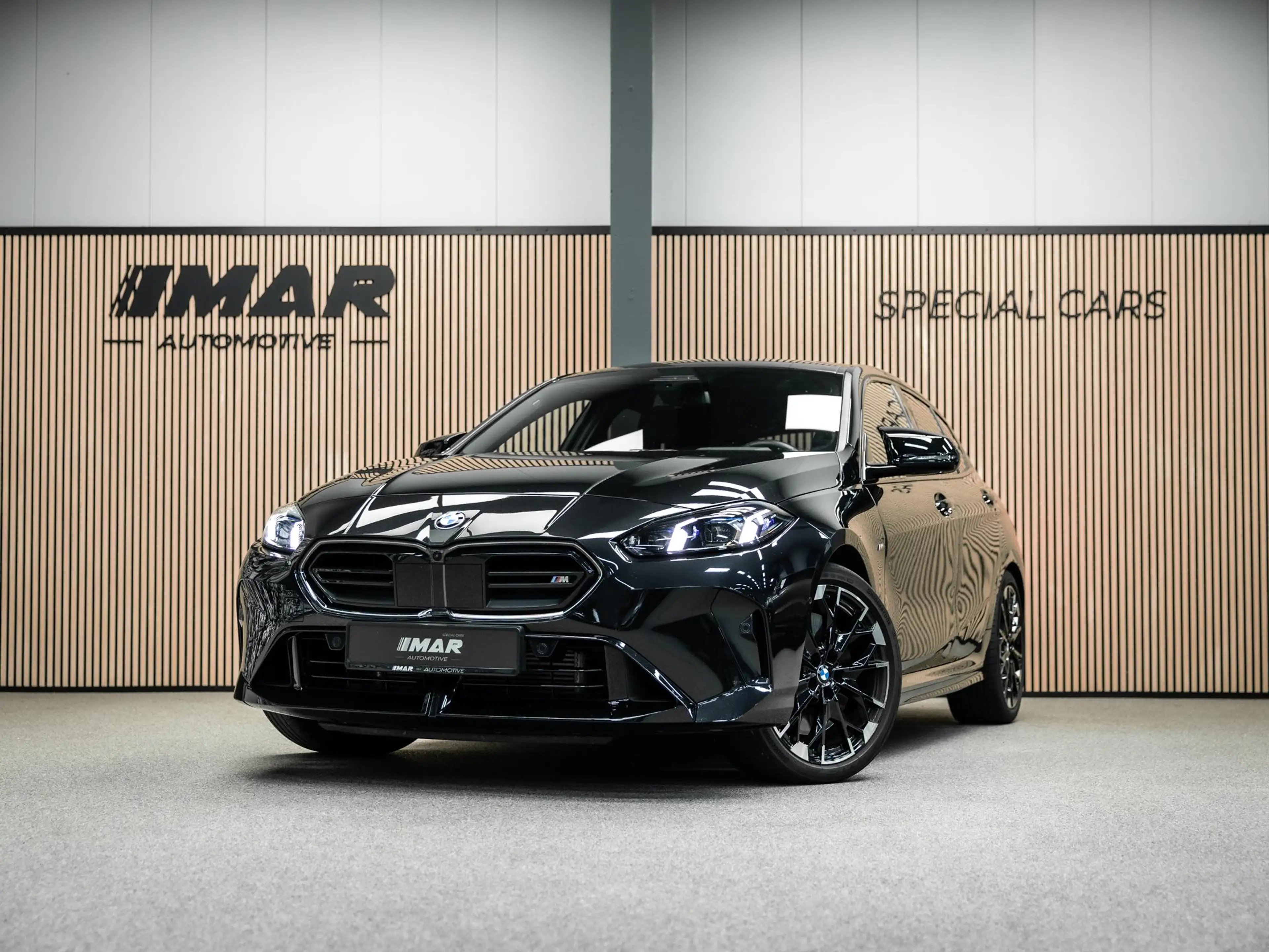 BMW 135 1-serie M135 xDrive Vol uitgevoerde BMW 135i