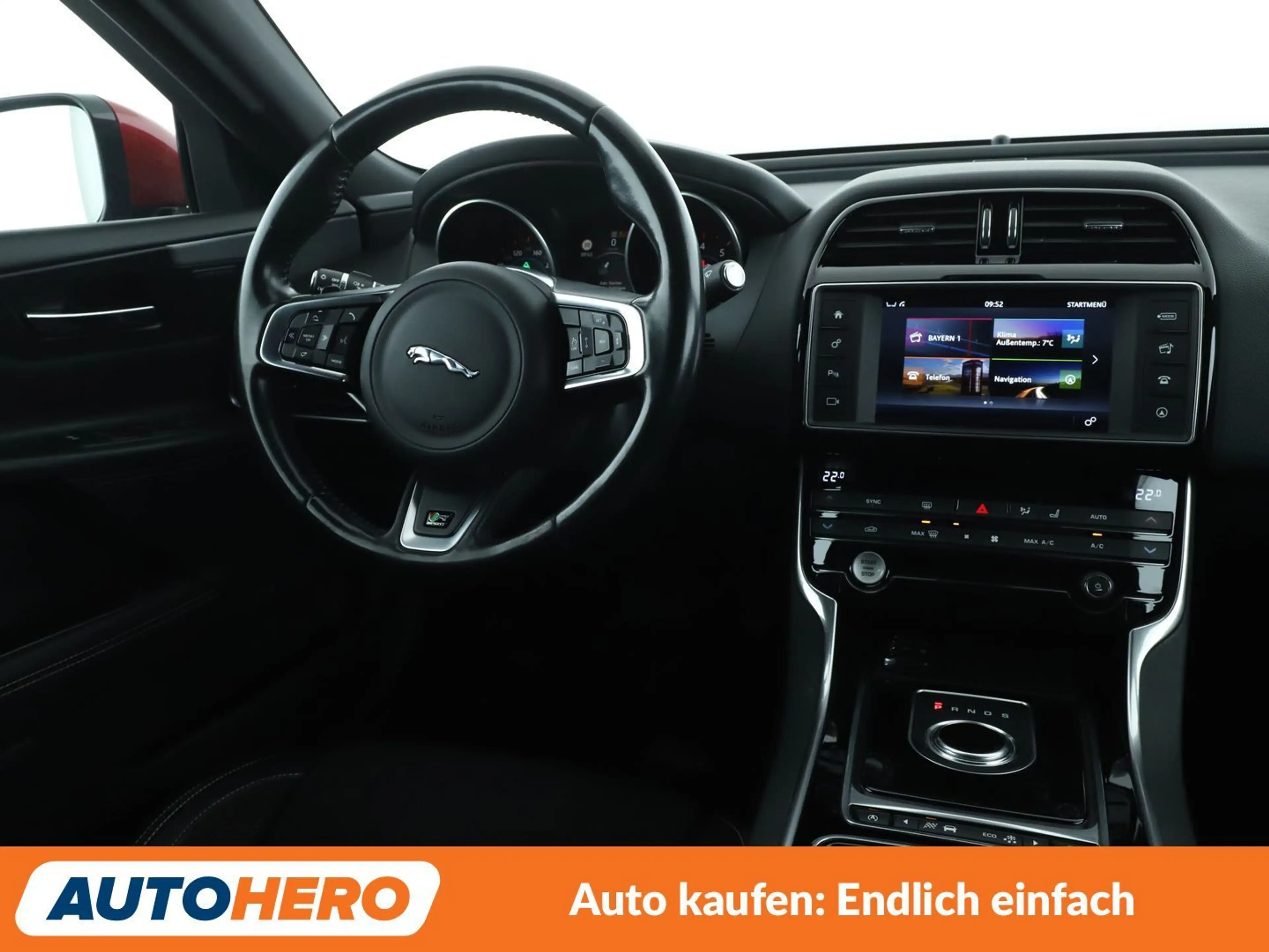 Jaguar XE 25t R-Sport Aut*NAVI*XENON*ACC*CAM*PDC*SHZ* — photo 13