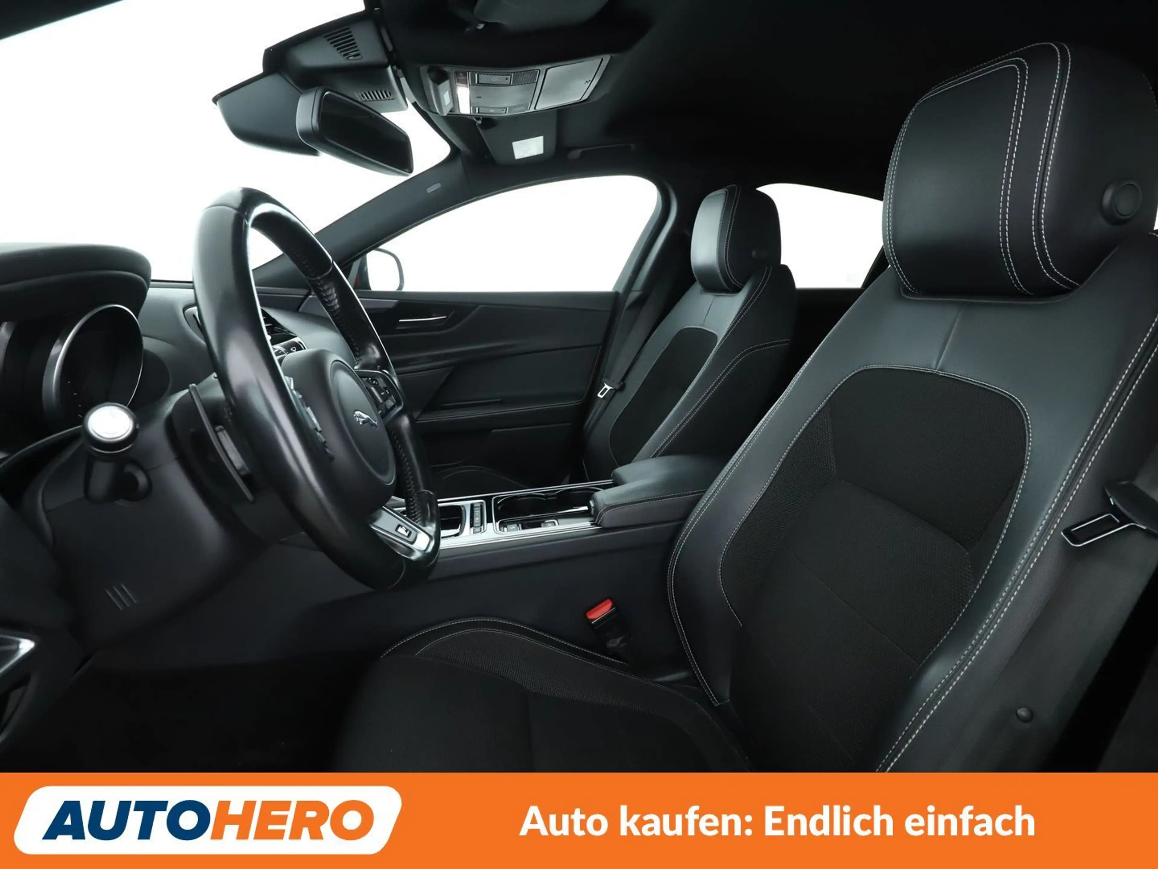 Jaguar XE 25t R-Sport Aut*NAVI*XENON*ACC*CAM*PDC*SHZ* — photo 10
