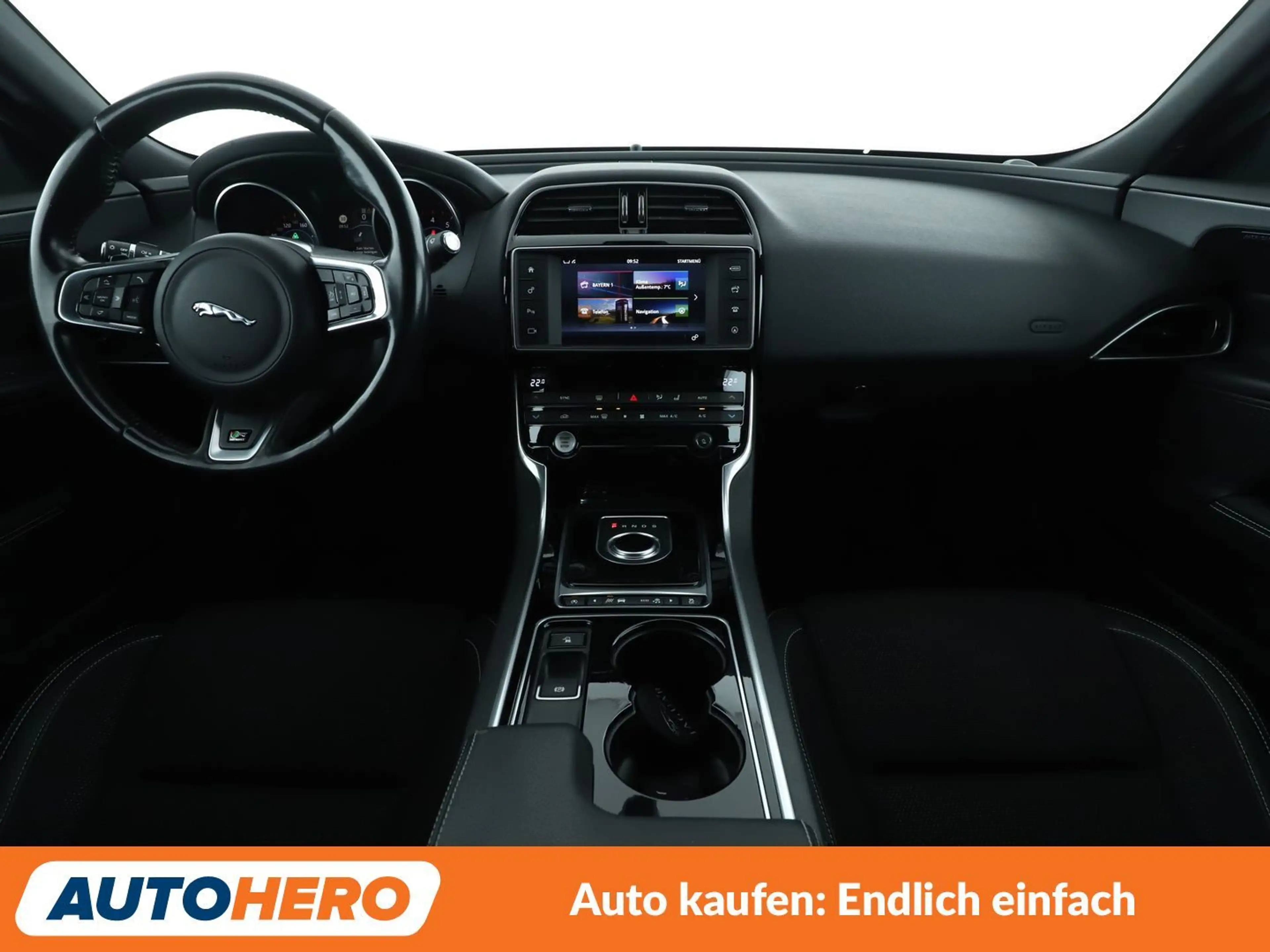Jaguar XE 25t R-Sport Aut*NAVI*XENON*ACC*CAM*PDC*SHZ* — photo 12
