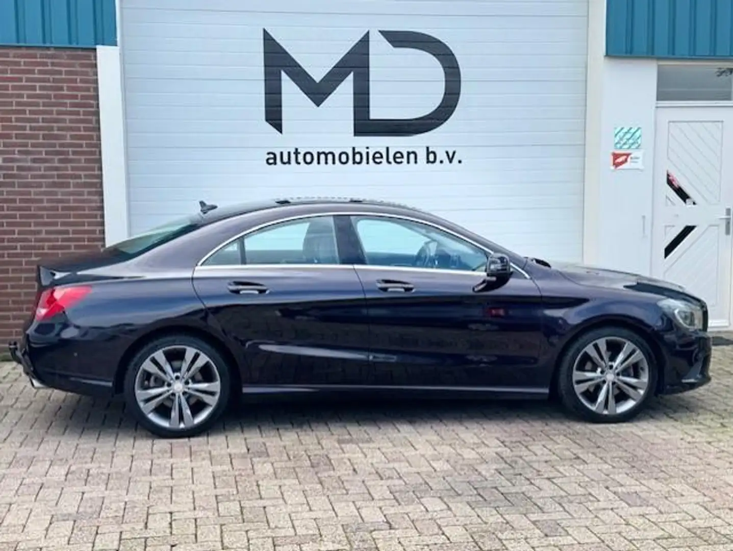 Mercedes-Benz CLA 220 CDI Ambition / LED /Xenon/Navi Paars - 2