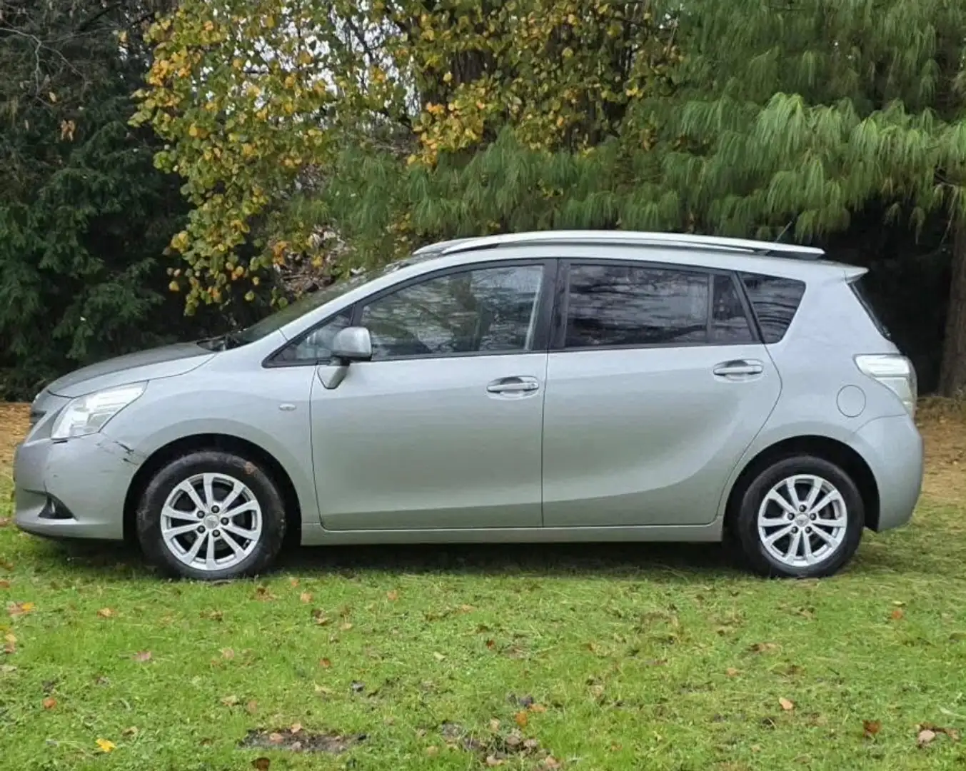 Toyota Verso ( 64.719Km ) 7 Places ( 1er propriétaire ) 2.0D Grijs - 2