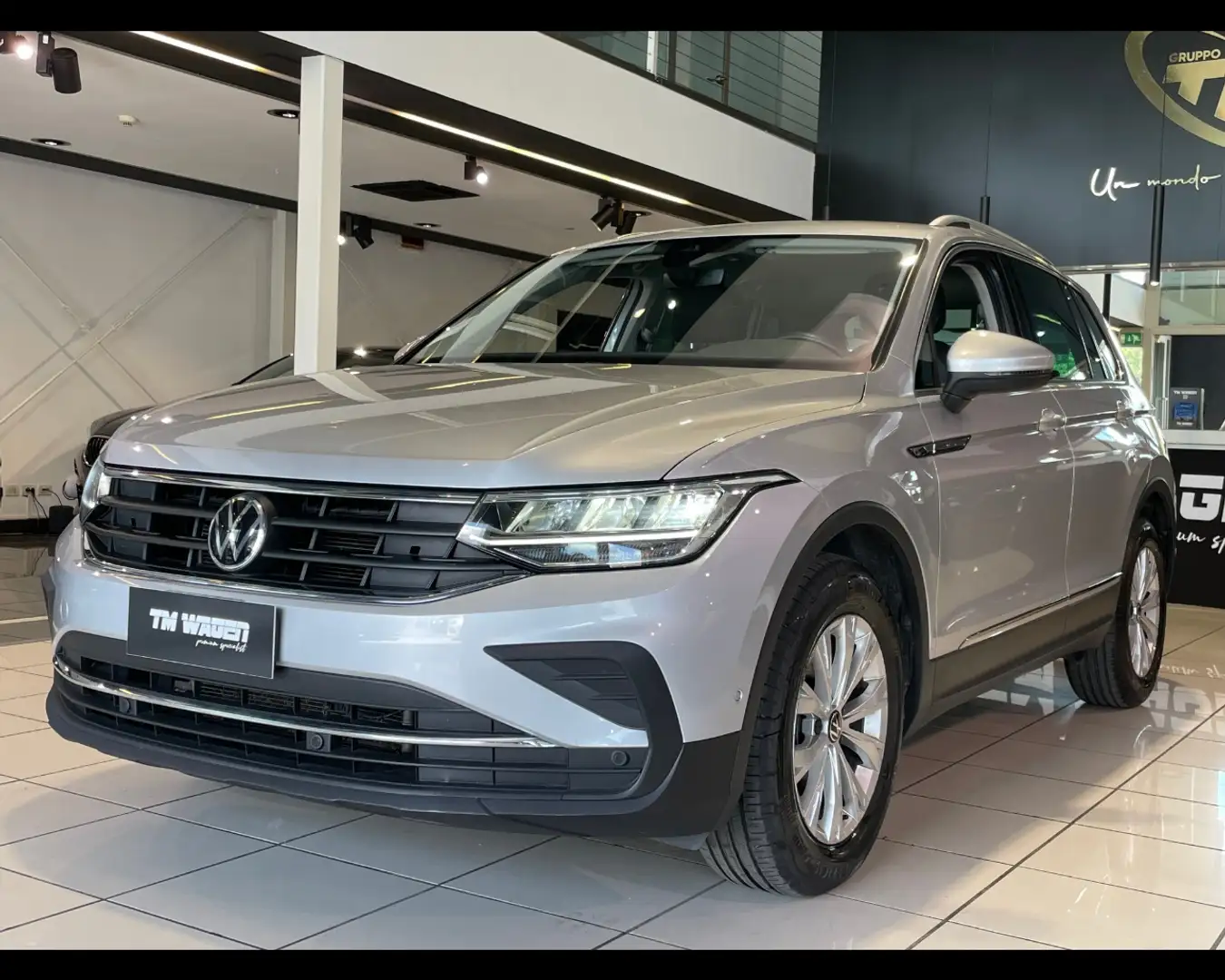 Volkswagen Tiguan 2.0 TDI 150 CV SCR DSG Life 2021 *AUTOMATICA* Argento - 1