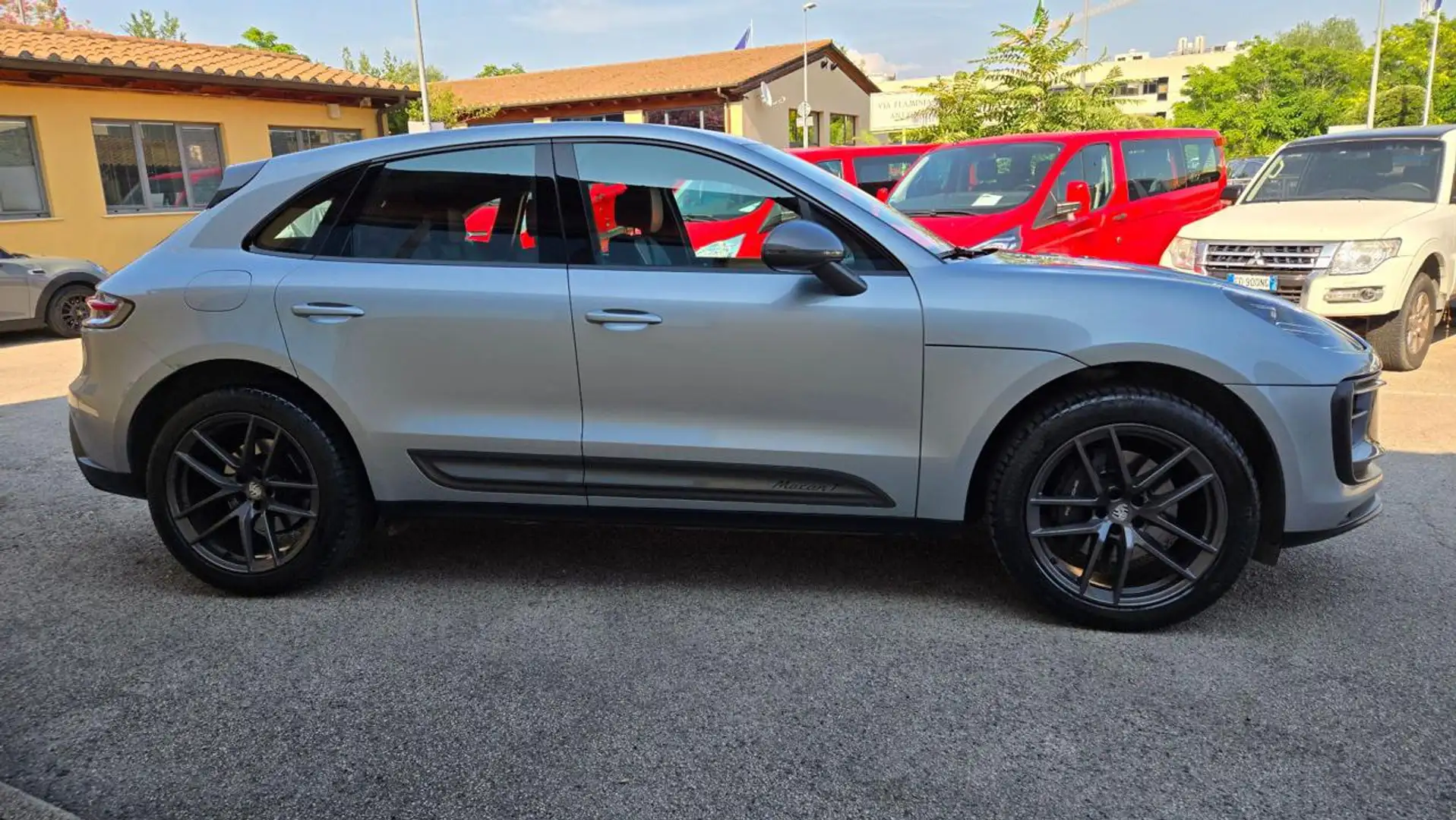 Porsche Macan 2.0 T 265 CV UNIPRO UFF.LE PASM TETTO LED PDLS 20" Argintiu - 2