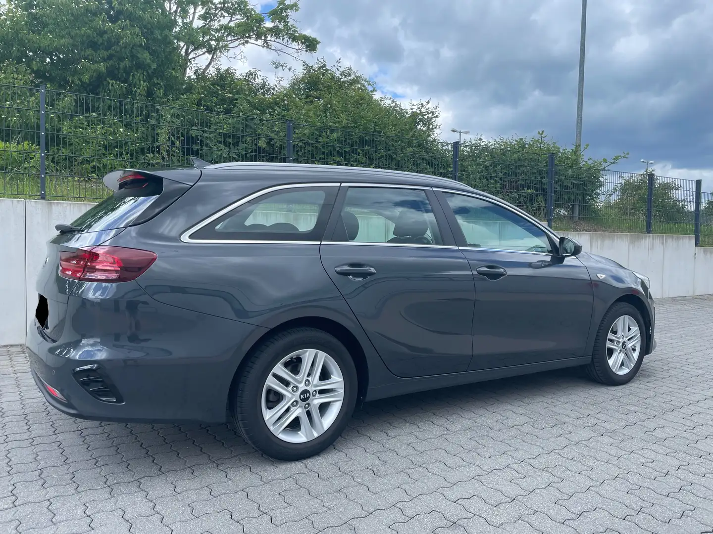 Kia Ceed SW / cee'd SW 1.6 CRDI Vision LED*ACC*Kamera*Spur*Alu Grijs - 2