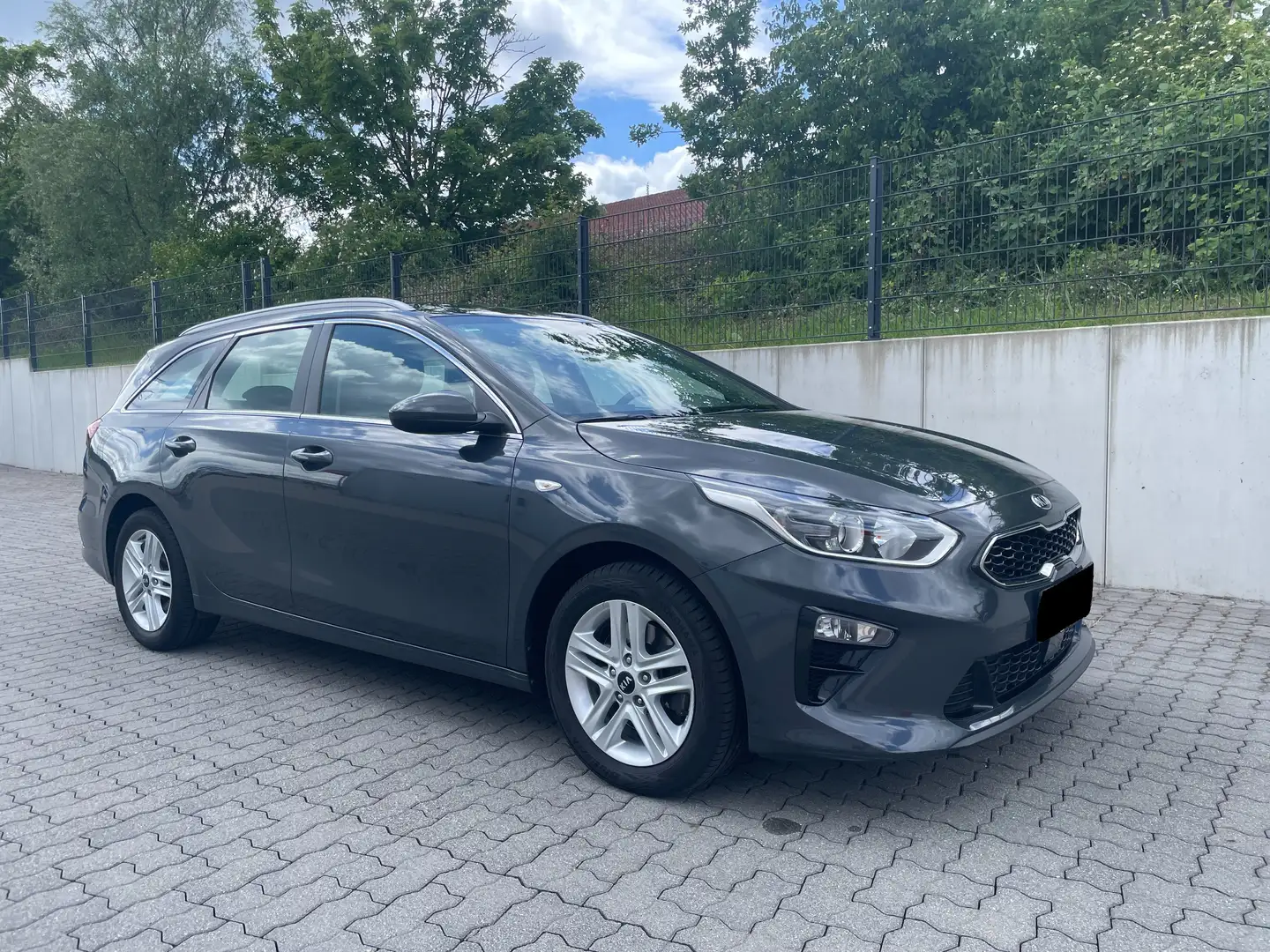 Kia Ceed SW / cee'd SW 1.6 CRDI Vision LED*ACC*Kamera*Spur*Alu Gris - 1