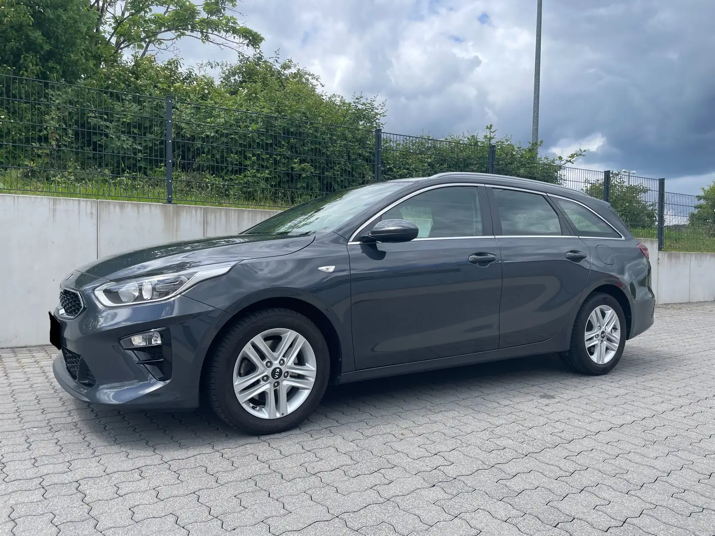 Kia Ceed SW / cee'd SW 1.6 CRDI Vision LED*ACC*Kamera*Spur*Alu Grijs - 1