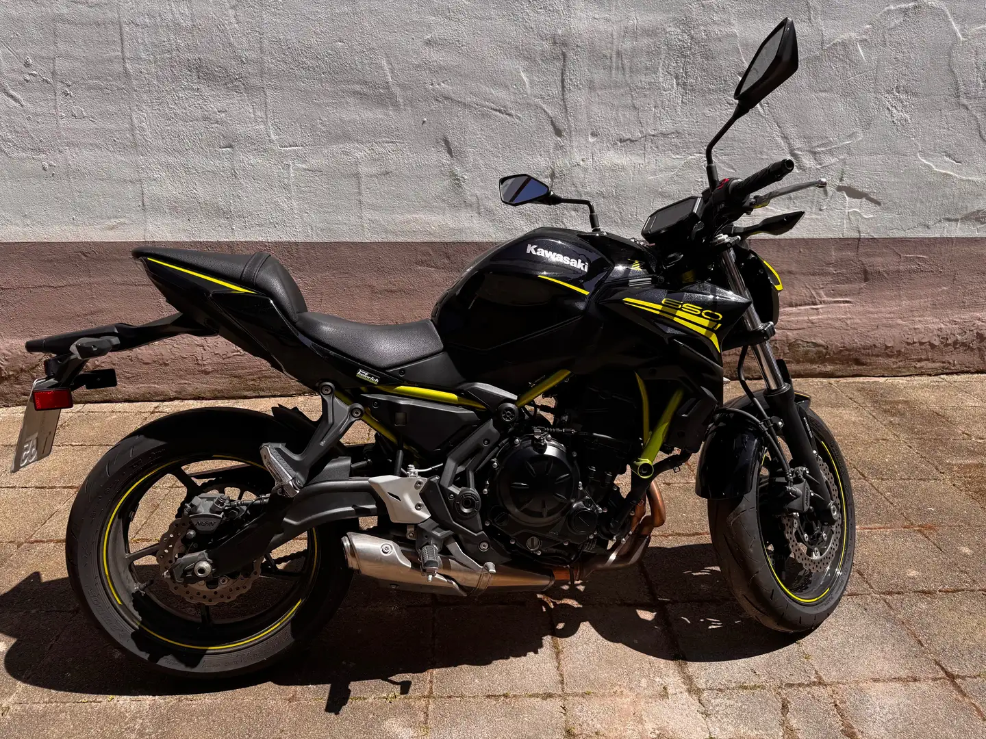 Kawasaki Z 650 Schwarz - 1
