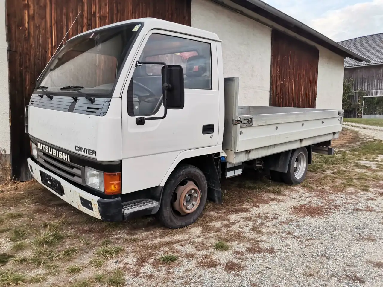 Mitsubishi Canter
