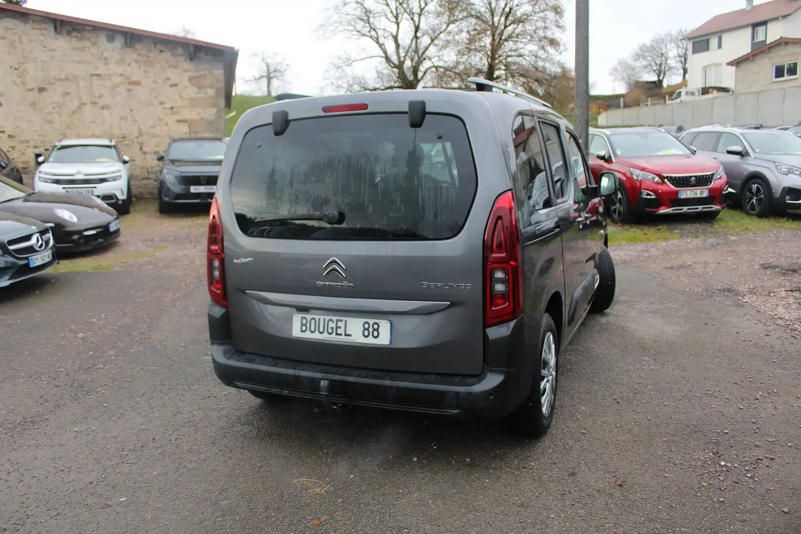 Citroen Berlingo HDI 130 CV SHINE GPS 3D CAMÉRA USB BLUETOOTH TOIT PANO ATTELAGE BOITE AUTO EAT-8 Gris - 2
