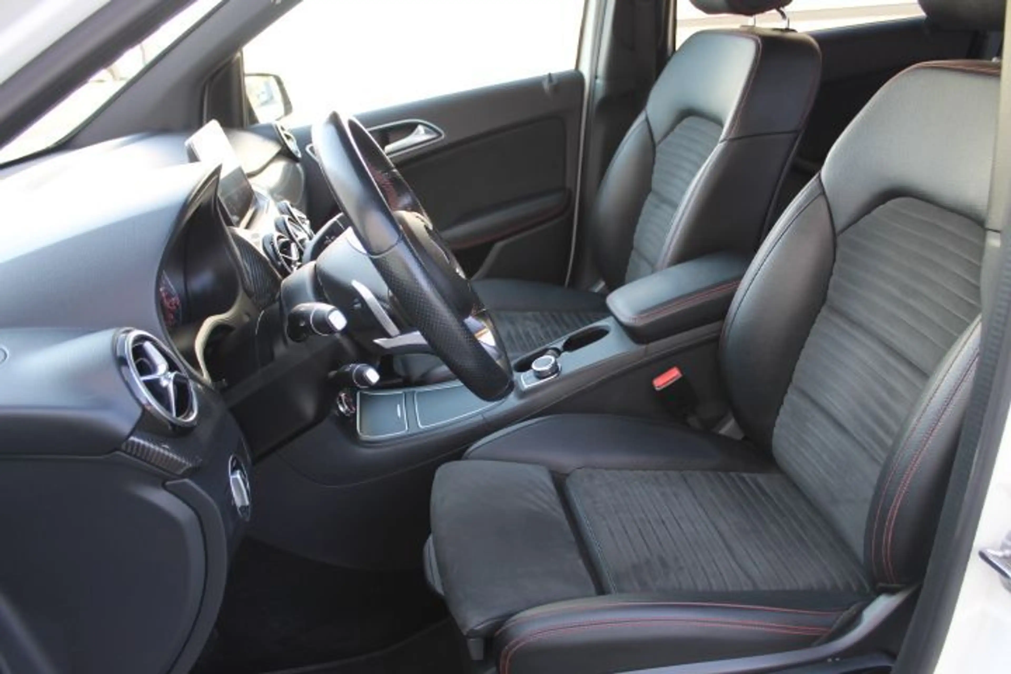 Mercedes-Benz B 200 d 4MATIC Aut.AMG Line*** — photo 10