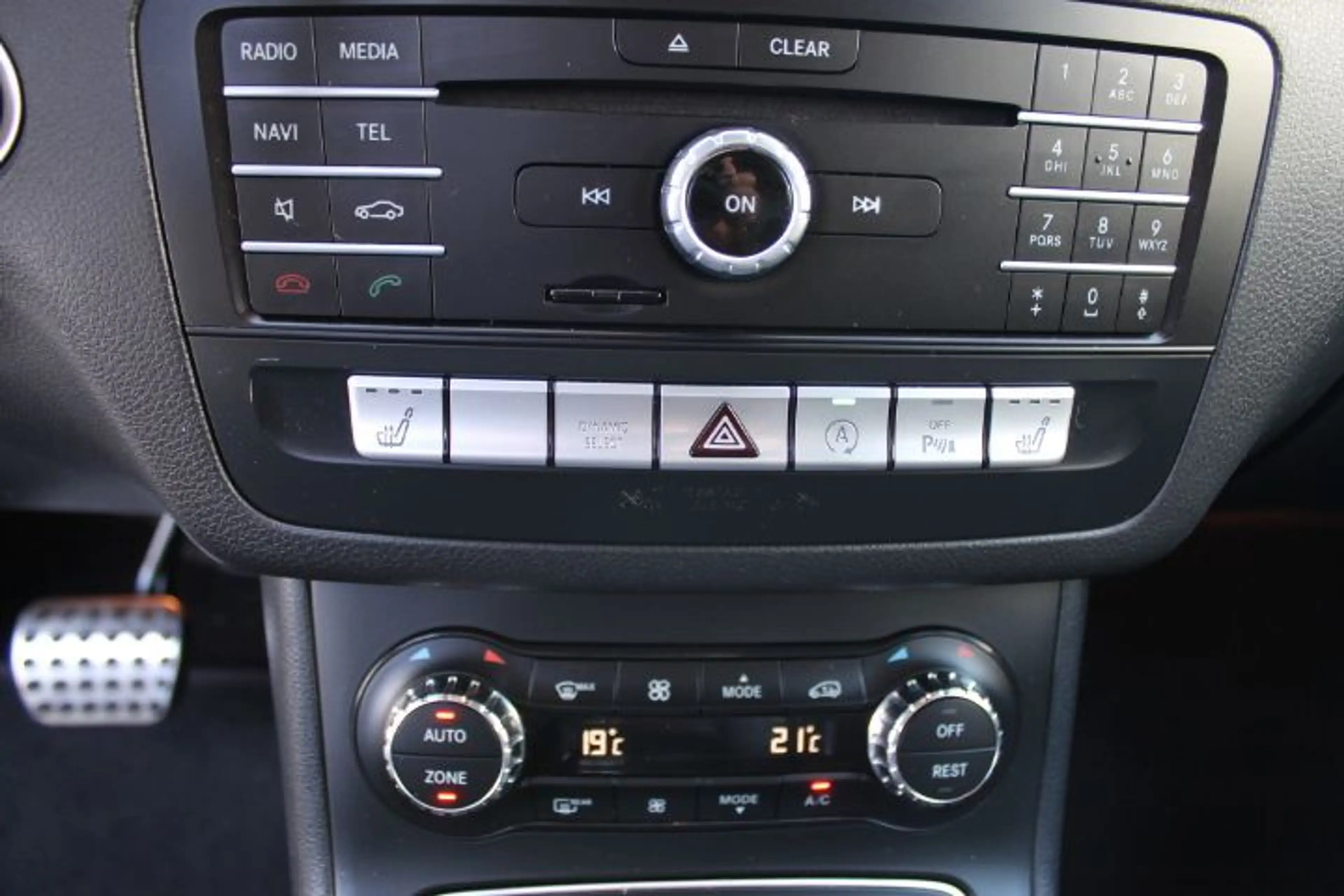 Mercedes-Benz B 200 d 4MATIC Aut.AMG Line*** — photo 15
