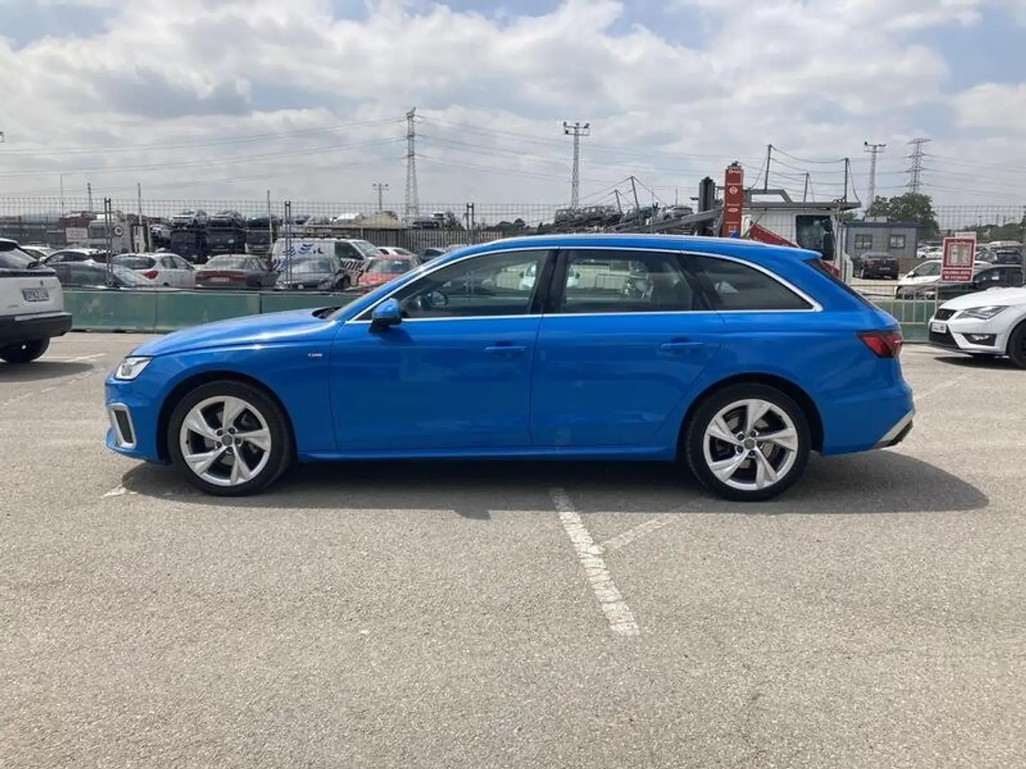 Audi A4 120 kW / 163 CV Diésel Avant S line 35 TDI - 2