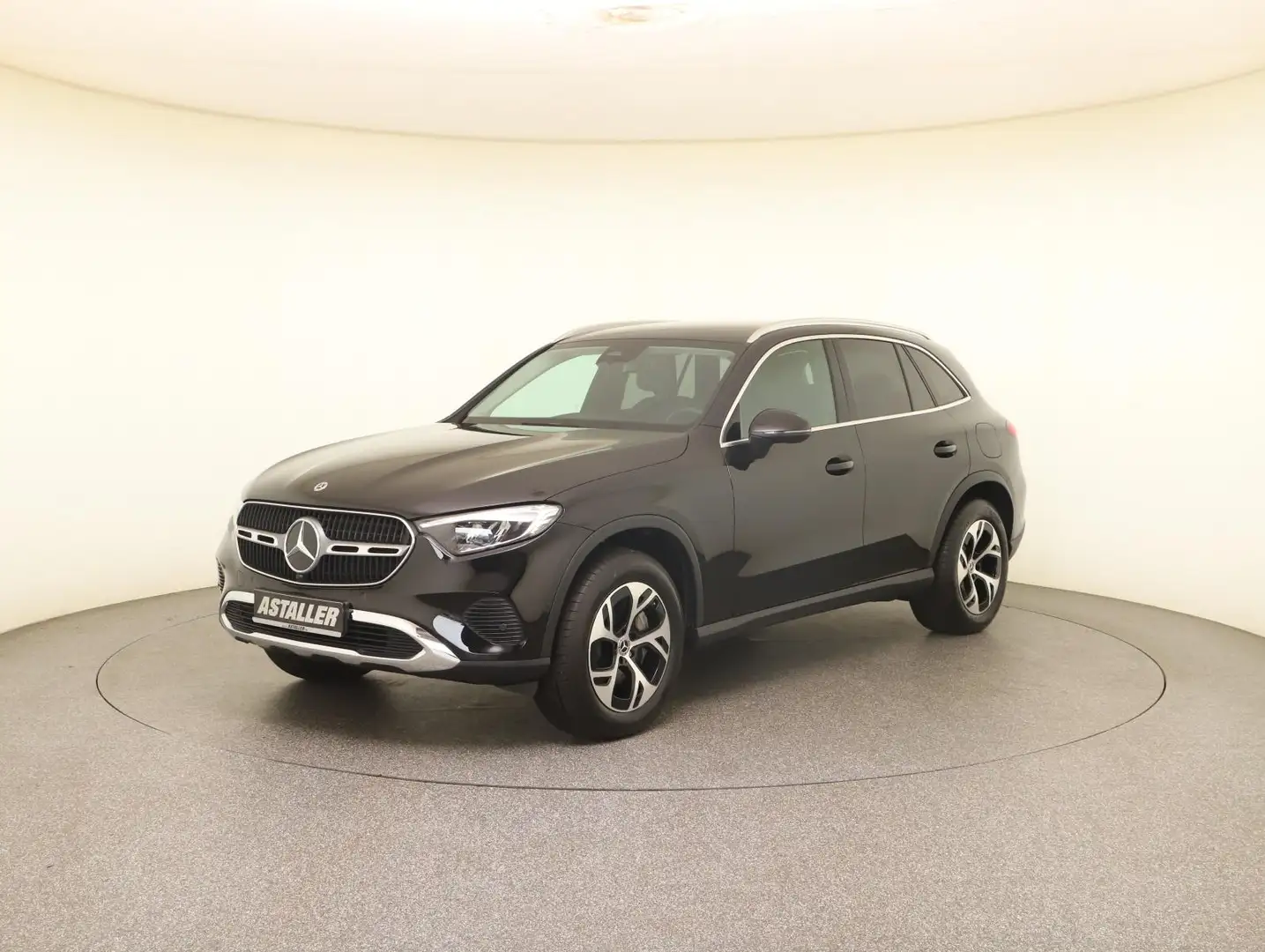 Mercedes-Benz GLC 300 e 4M Avantgarde2x MBUX+LED+AHK+WiPa+Park Schwarz - 2