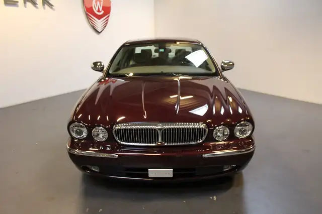 Jaguar Daimler Super Eight