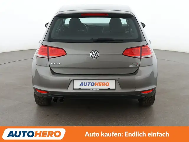 Volkswagen Golf view 5