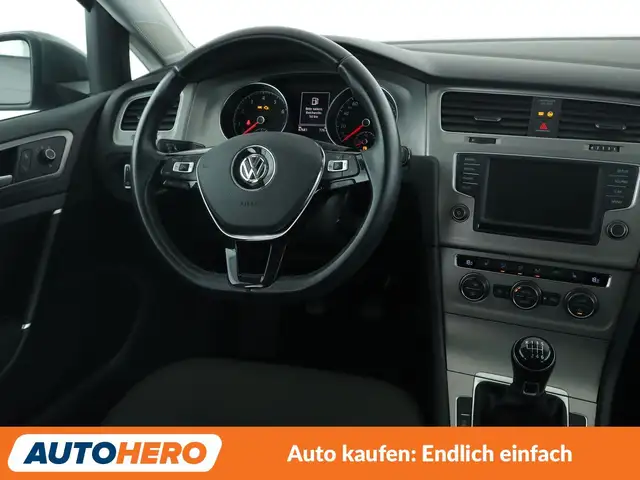 Volkswagen Golf view 13