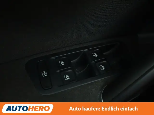 Volkswagen Golf view 29