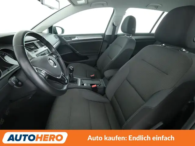 Volkswagen Golf view 10