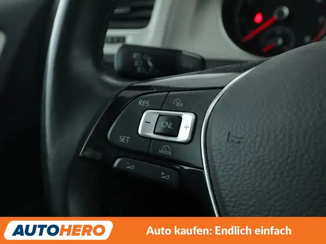 Volkswagen Golf view 28