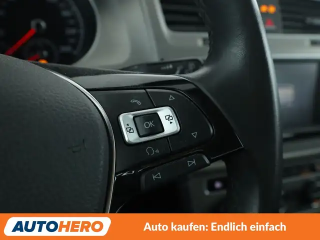 Volkswagen Golf view 27