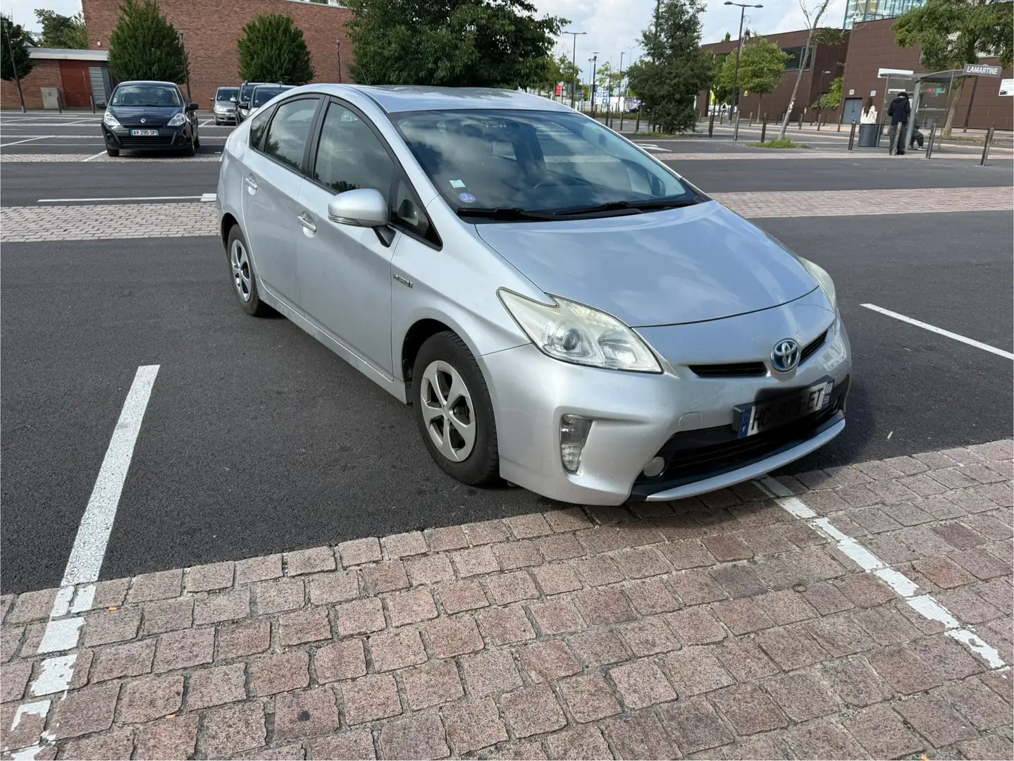 Toyota Prius MC 136h Lounge 17" - 2
