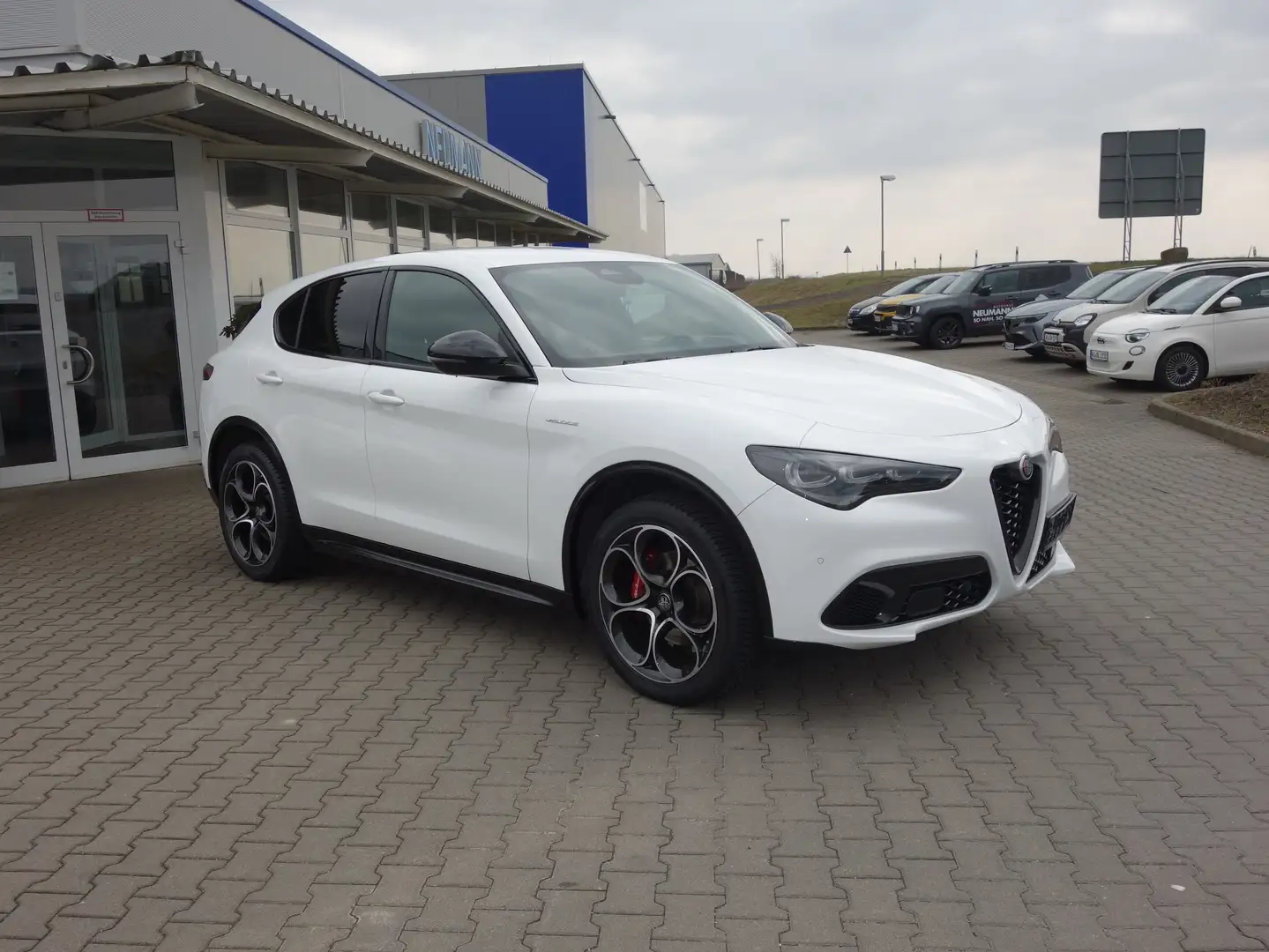 Alfa Romeo Stelvio Veloce Q4 Technologie/Premiumpaket/ACC/DAB/LED/NAV Weiß - 2