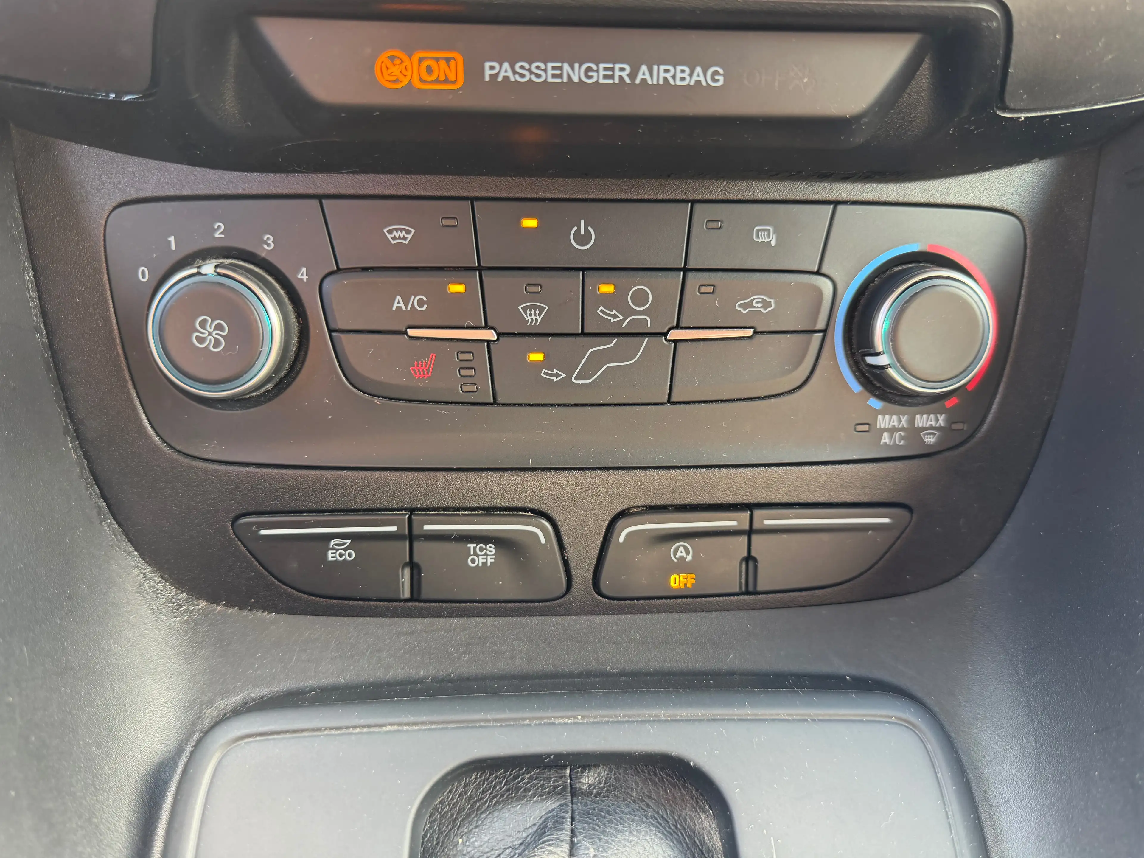 Ford Transit Connect 200 1.5 TDCi Trend - Problem motor — photo 13