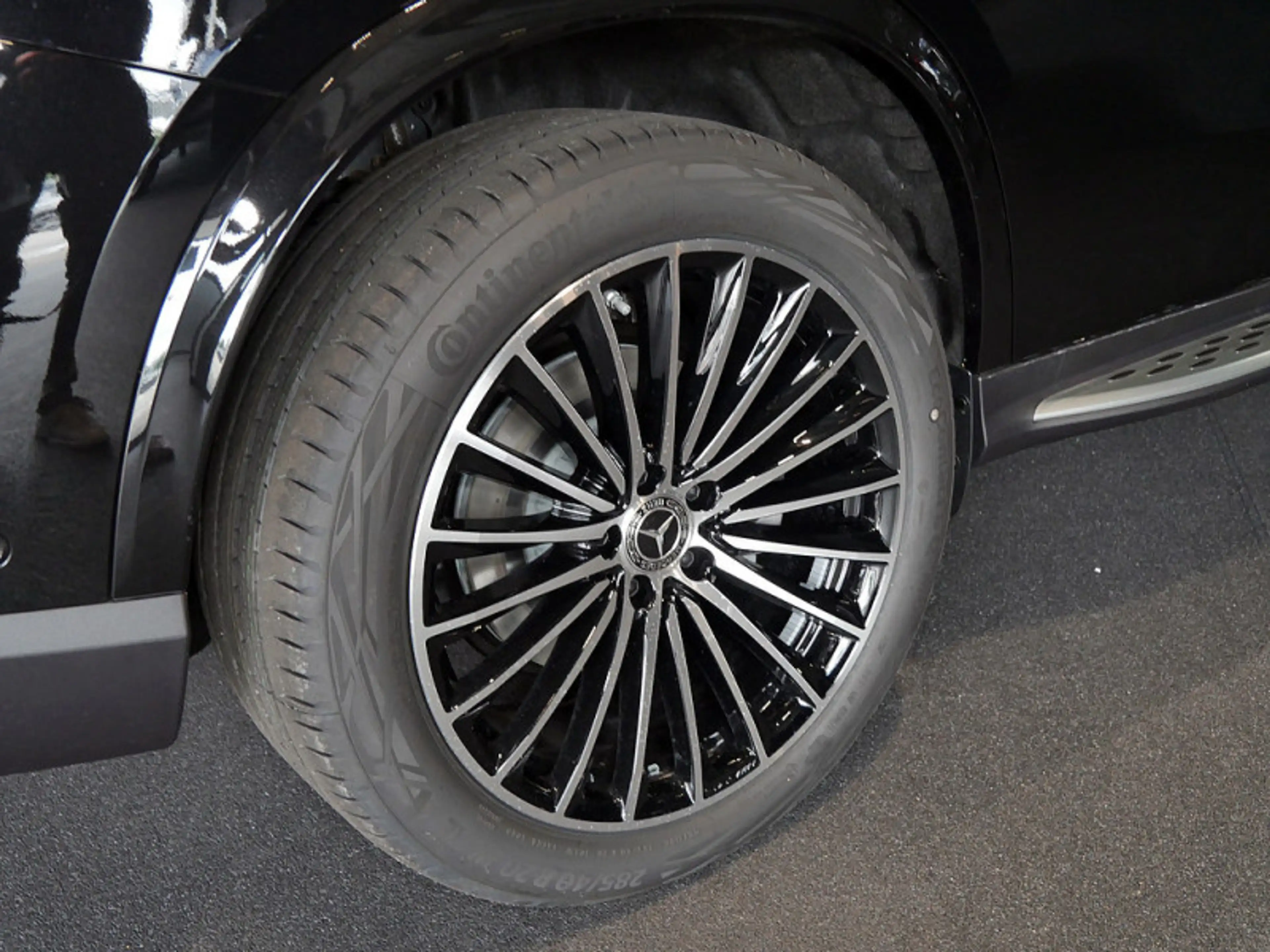 Mercedes-Benz GLC 300 d 4MATIC AMG BURM NIGHT MEMO AHK DISTR — photo 10