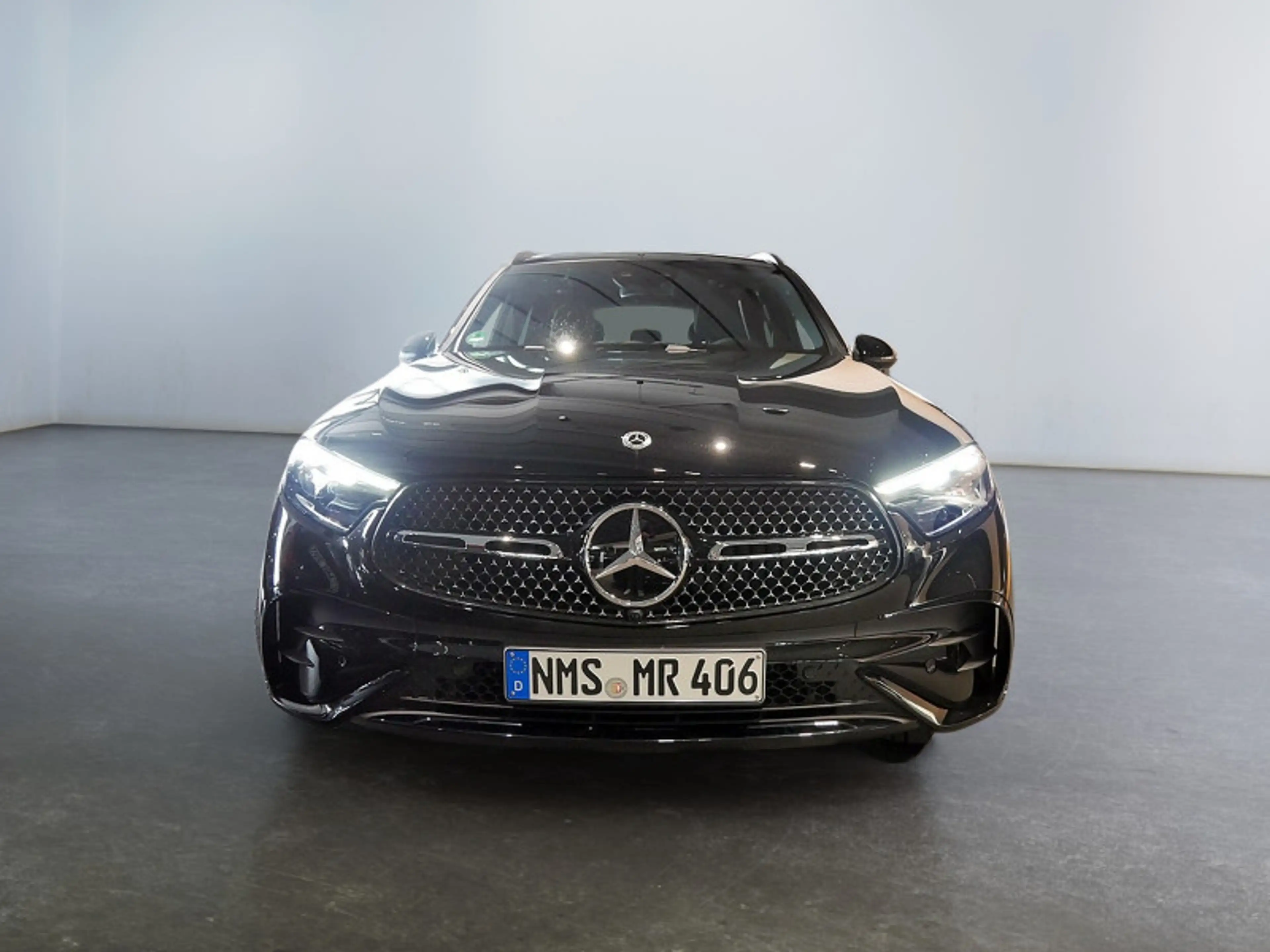 Mercedes-Benz GLC 300 d 4MATIC AMG BURM NIGHT MEMO AHK DISTR — photo 2