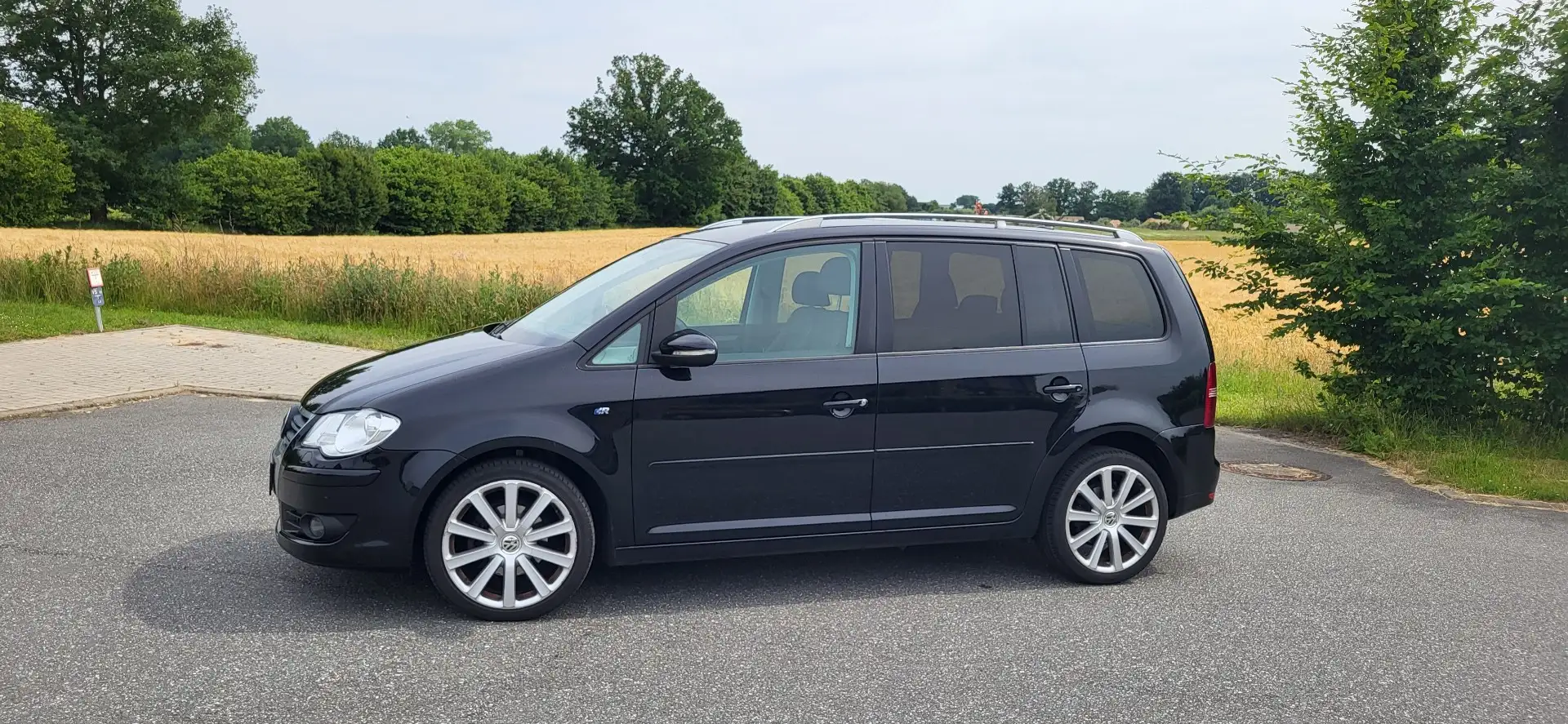 Volkswagen Touran 1.4 TSI R-Line Edition - 2