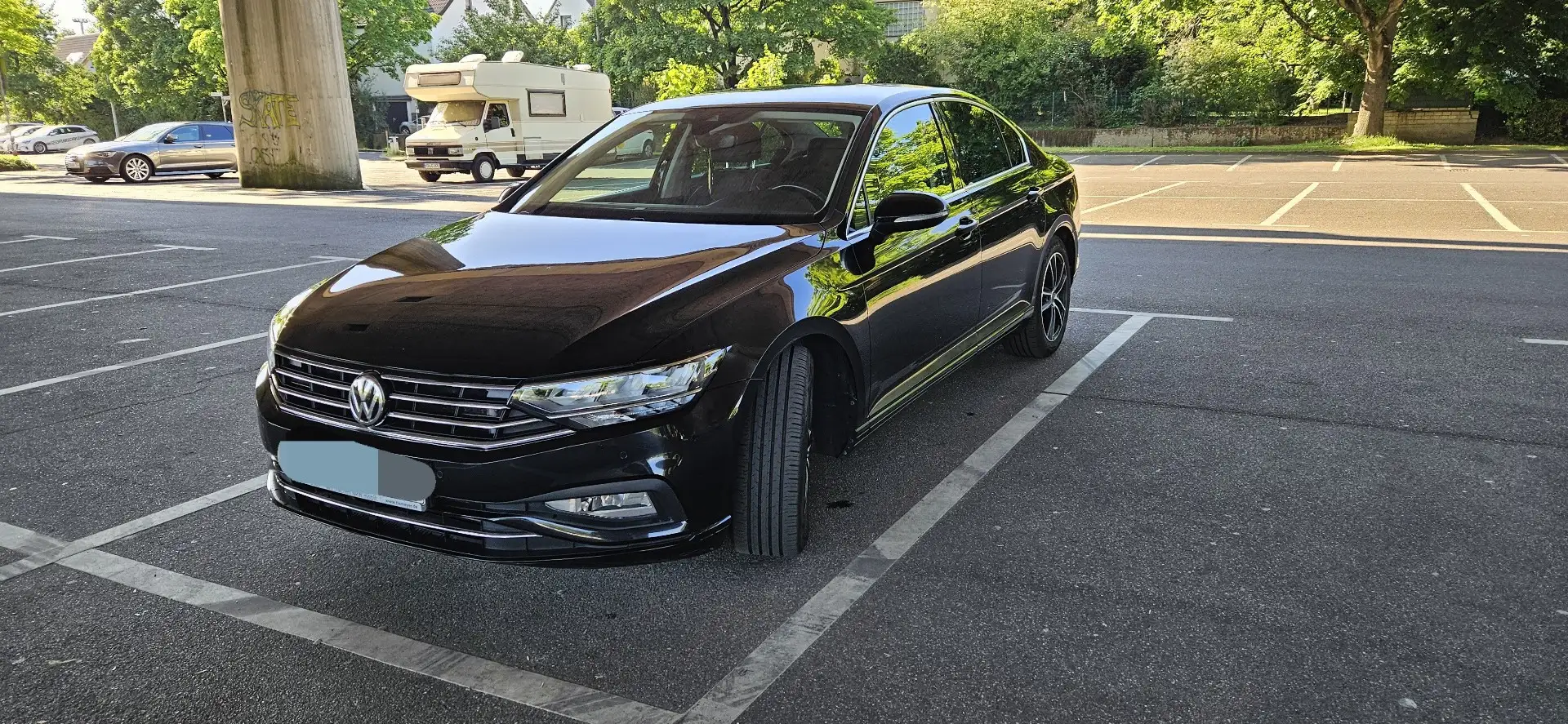 Volkswagen Passat 1.5 TSI OPF Business Schwarz - 1