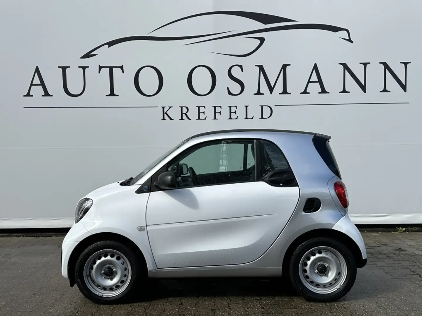 smart forTwo coupe EQ   Tempomat   1. HAND Weiß - 2