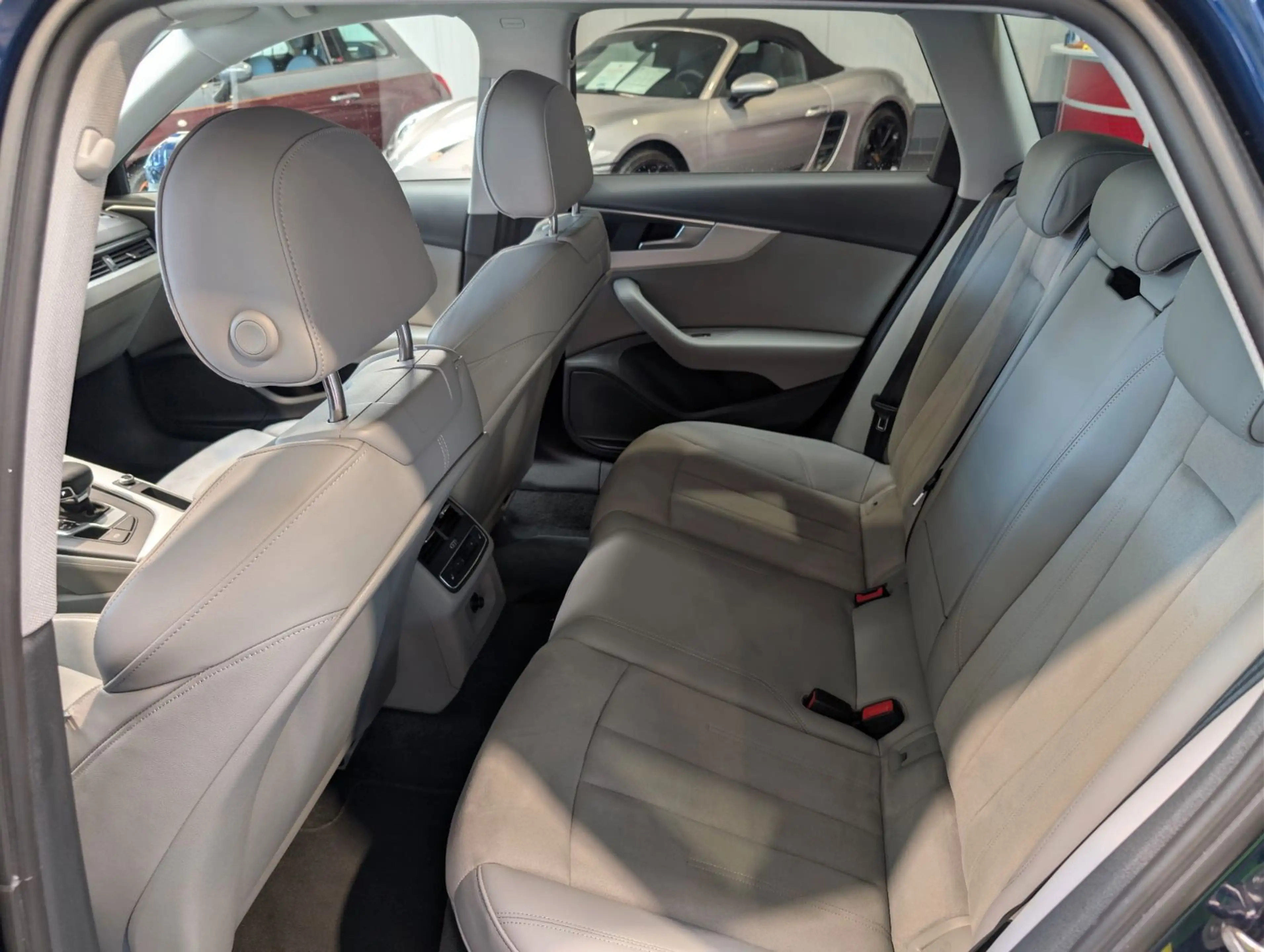Audi A4 allroad quattro 45 TFSI S tronic 8-fach — photo 9