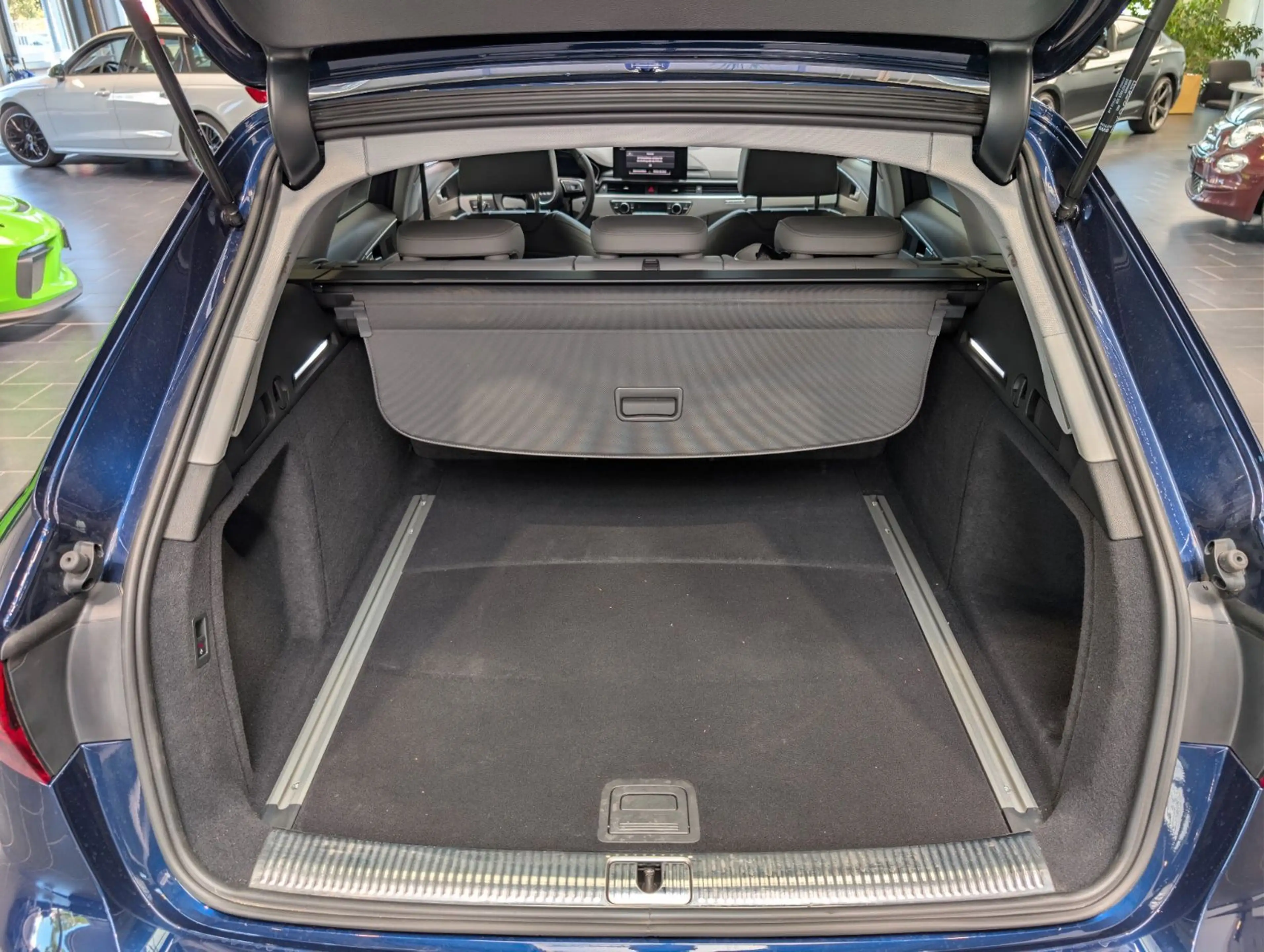 Audi A4 allroad quattro 45 TFSI S tronic 8-fach — photo 12