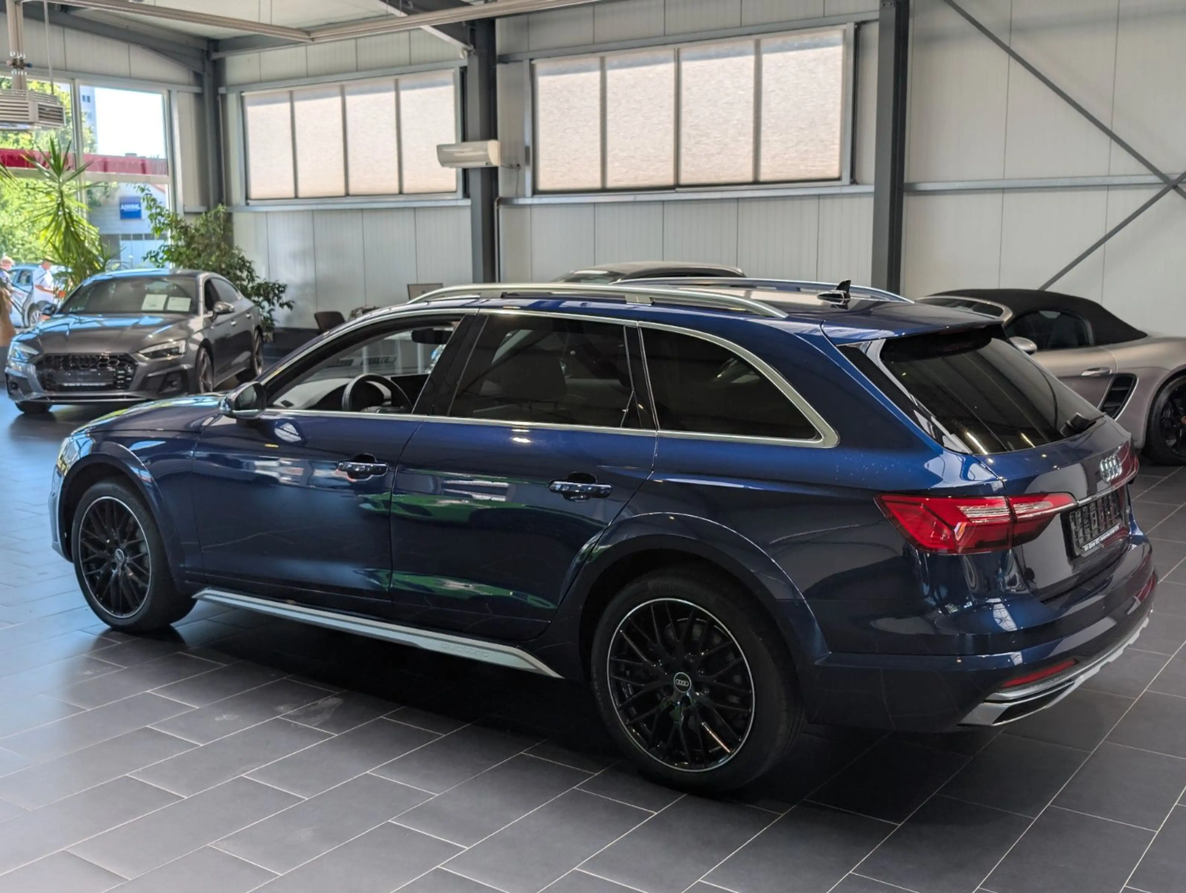 Audi A4 allroad quattro 45 TFSI S tronic 8-fach — photo 2