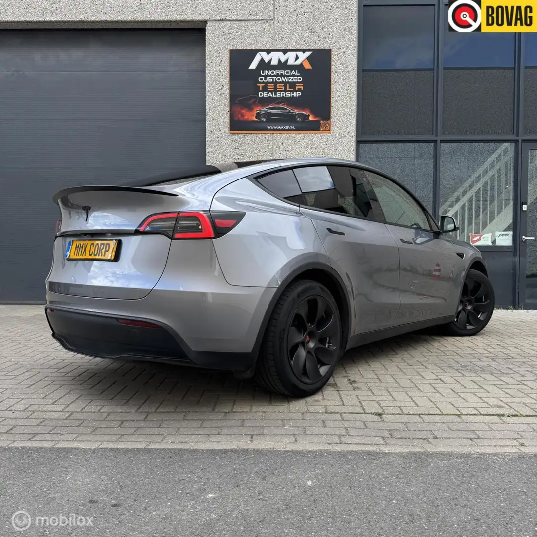 Tesla Model Y + MMX PACK + TREKHAAK Argent - 1