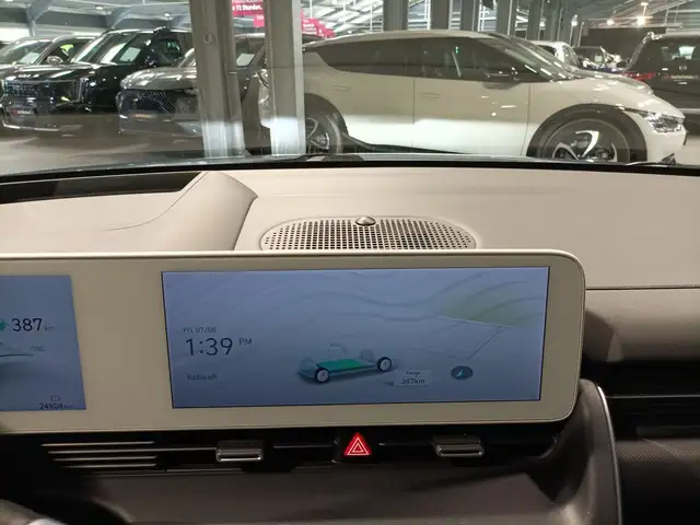 Hyundai Ioniq 5 view 11