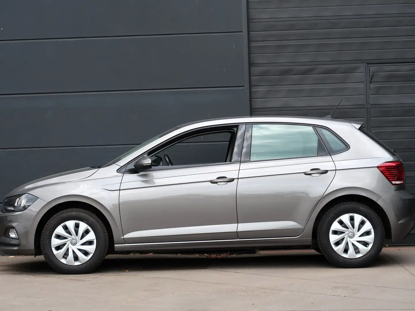Volkswagen Polo Polo 1.0 Comfortline LimeStone Grey Gris - 1