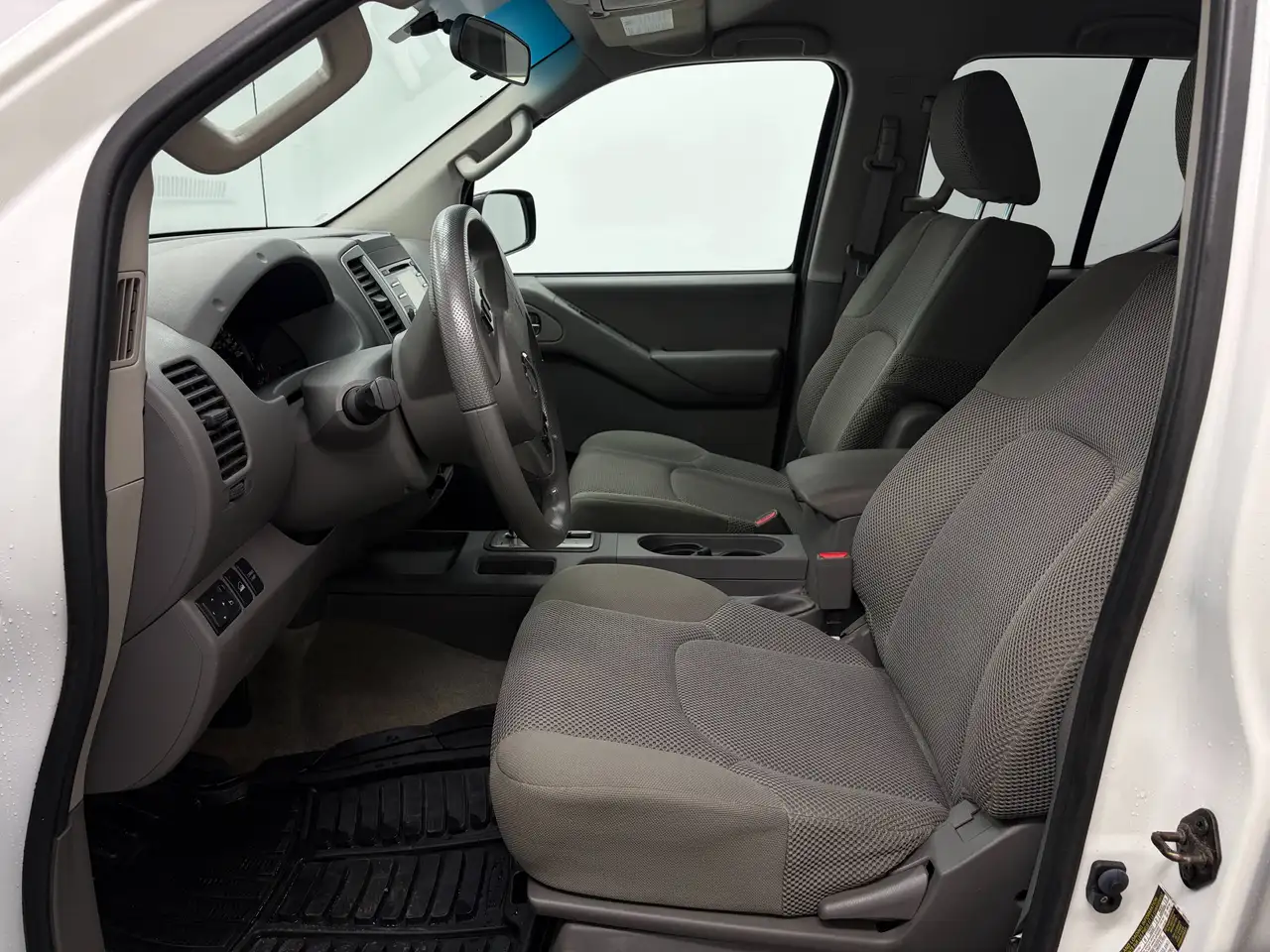 Nissan Frontier снимка Nissan Frontier