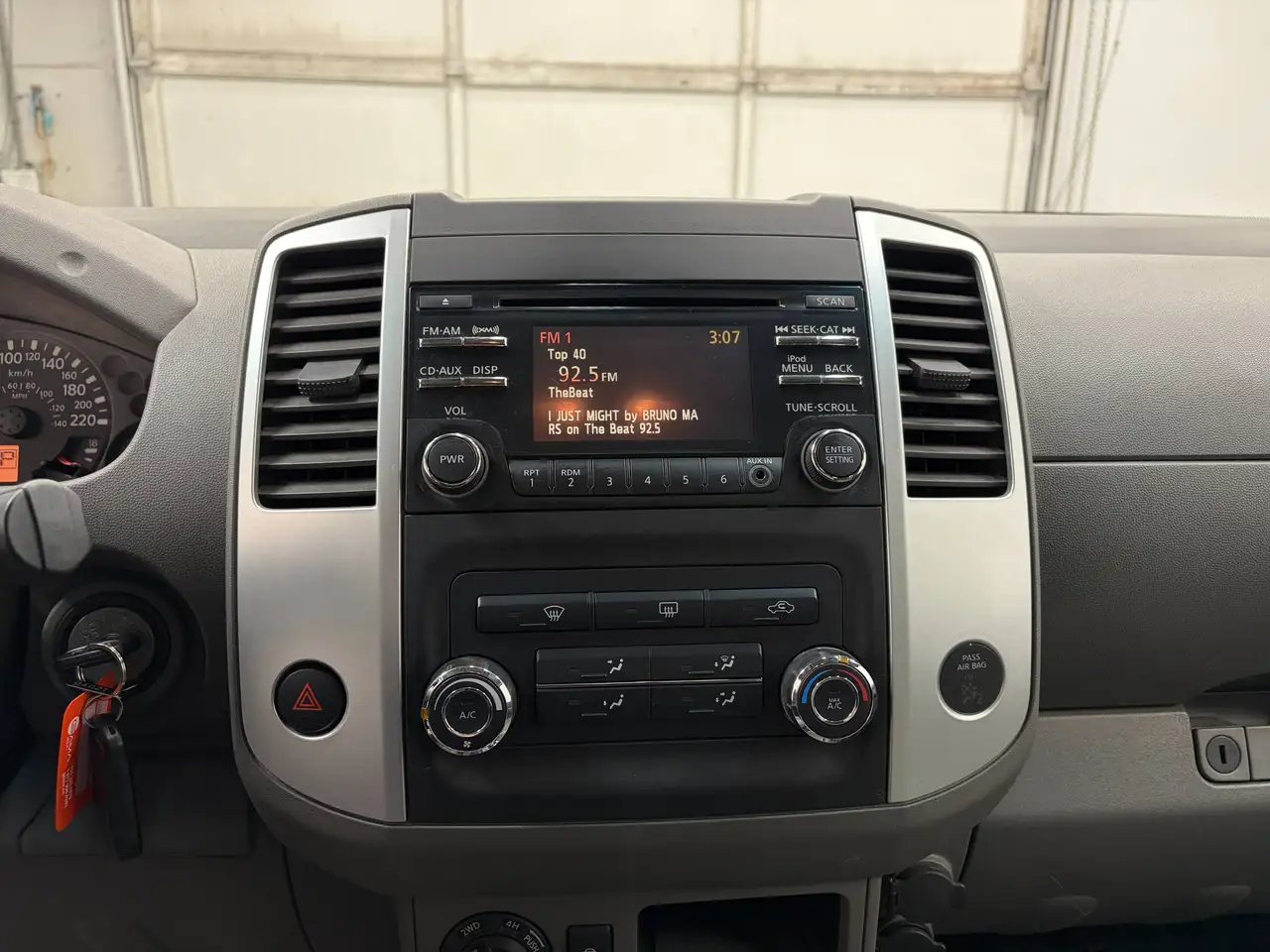 Nissan Frontier снимка Nissan Frontier